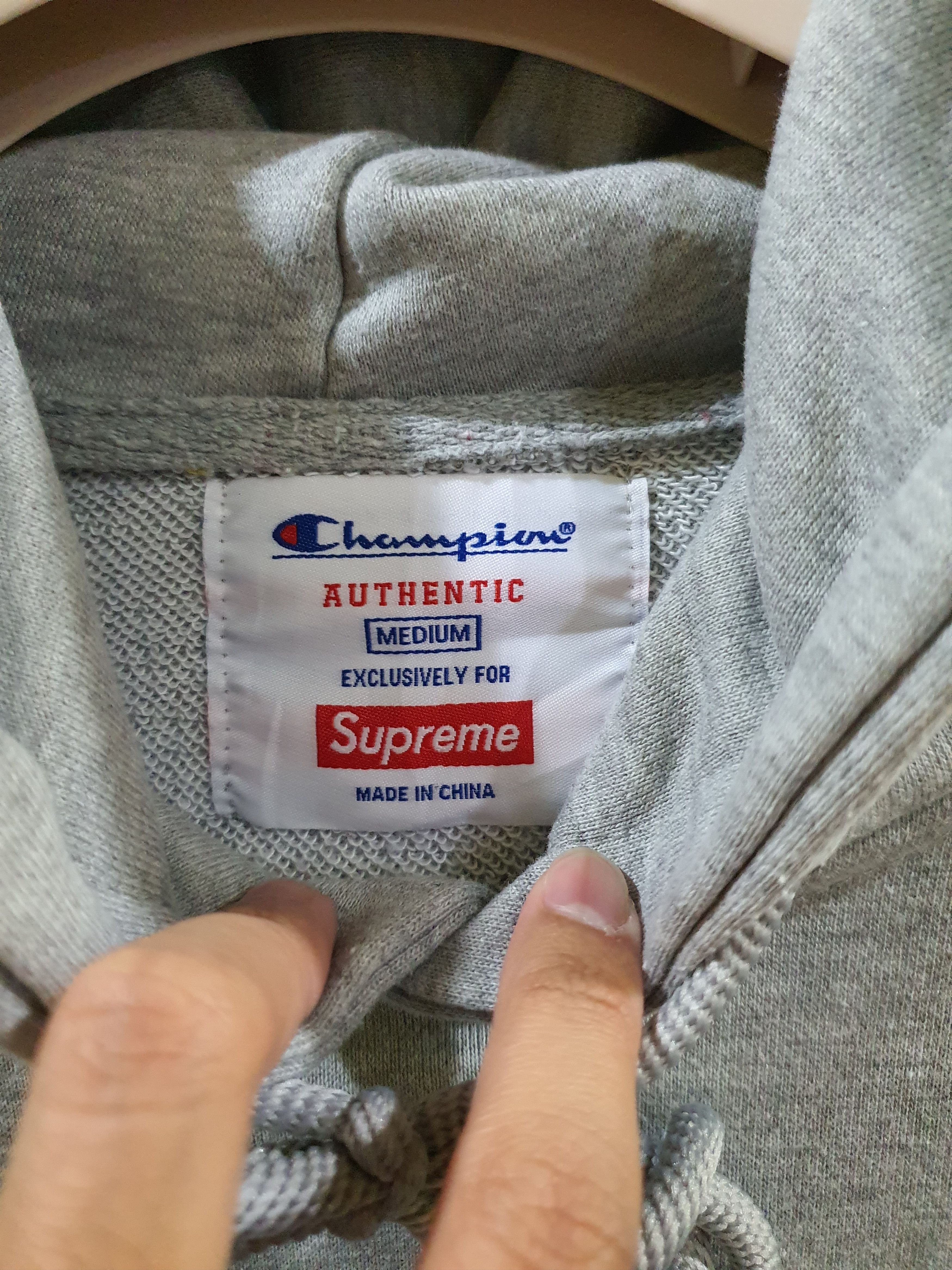 Champion Champion x Supreme hooded sweatshirt in ash grey Size US M / EU 48-50 / 2 - 5 Thumbnail