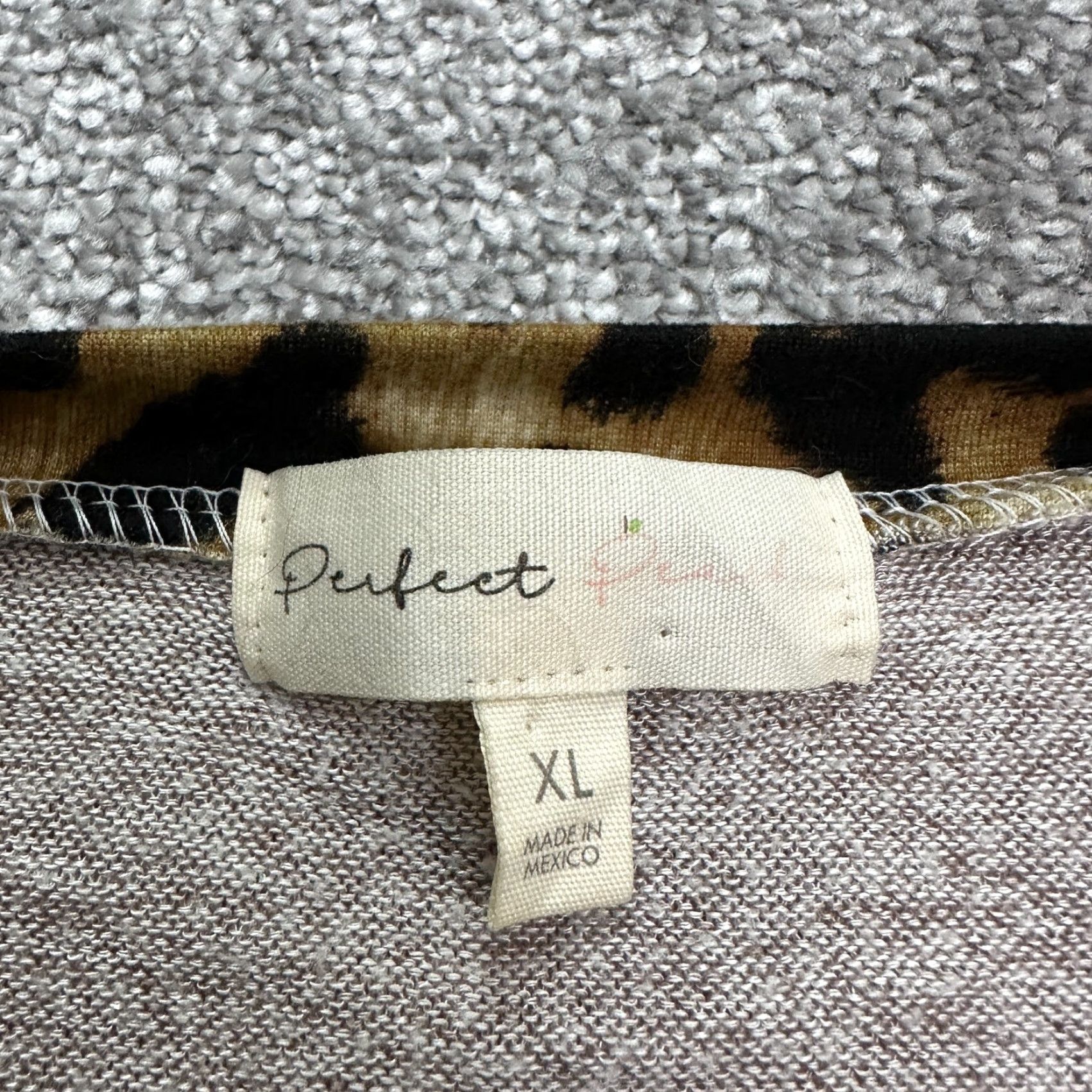 Vintage Perfect Peach Blouse Womens XL Gray Leopard Long Sleeve Round Neck Sequin Size XL / US 12-14 / IT 48-50 - 5 Thumbnail