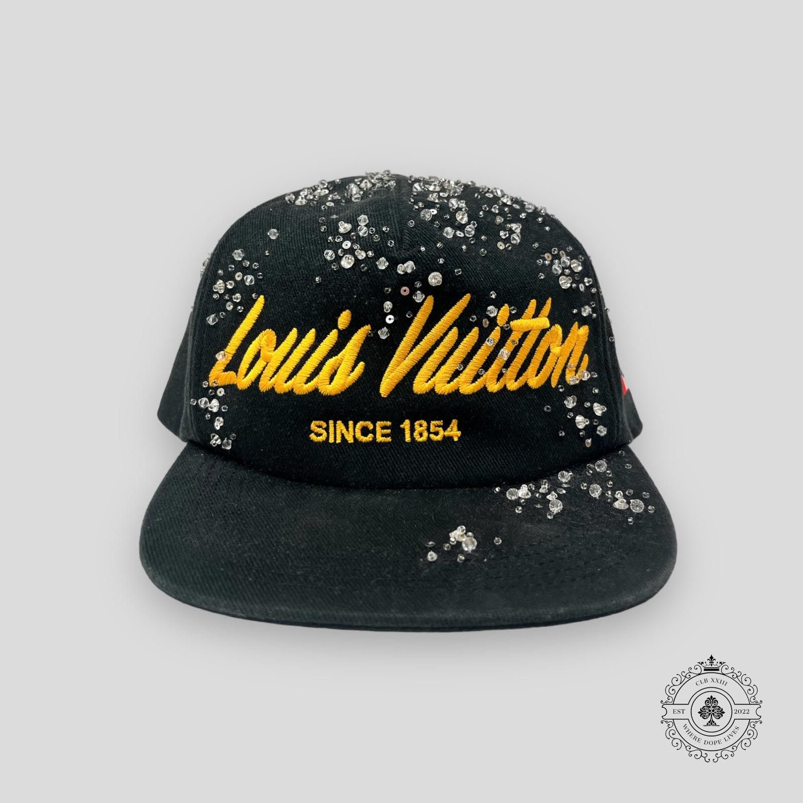 Louis Vuitton Louis Vuitton Script Crystals Hat in Black Size ONE SIZE - 1 Thumbnail