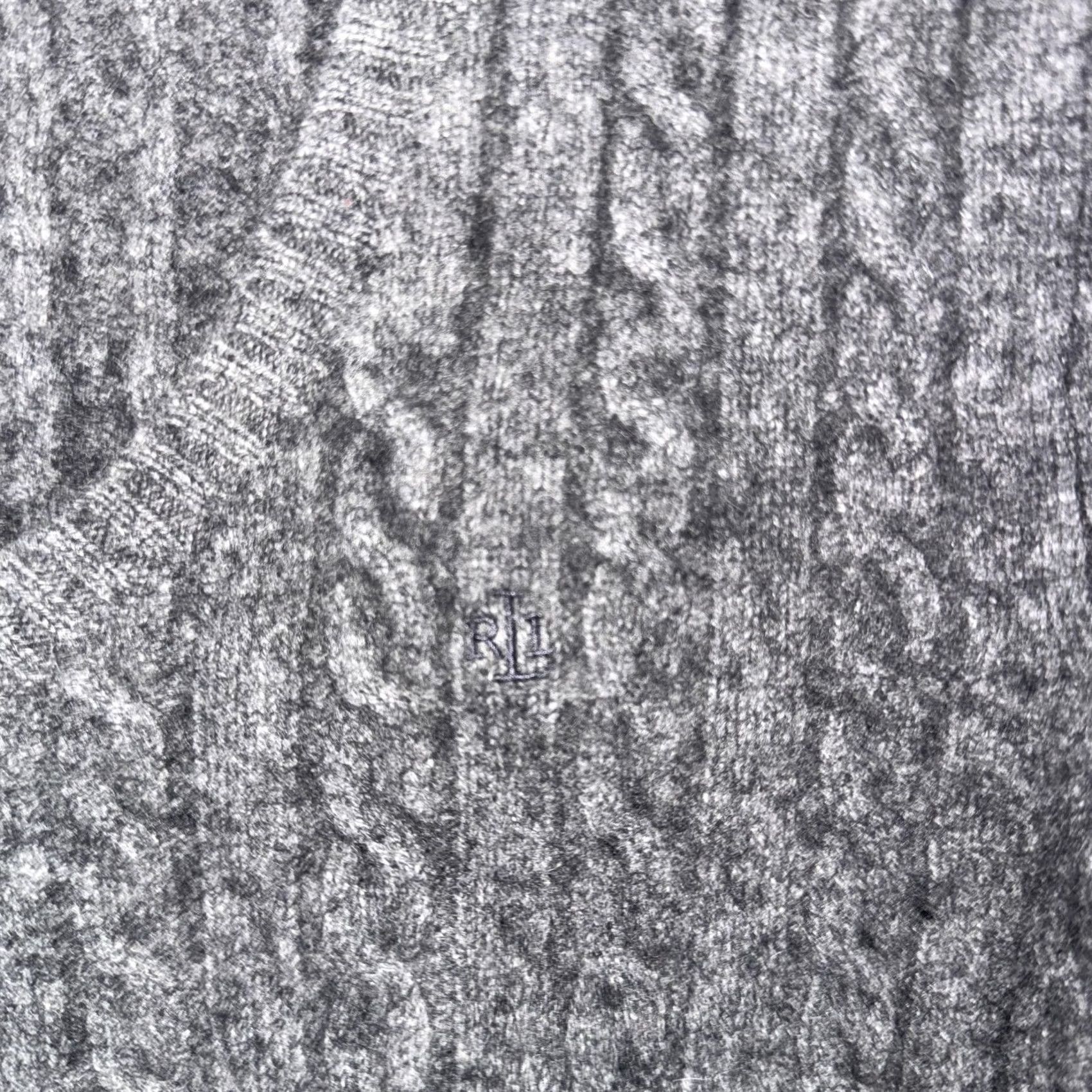 Ralph Lauren VINTAGE? (No) Actually not vintage. Lauren Ralph Lauren Sweater Womens Small Gray 100% Cashmere V Neck Cable Size S / US 4 / IT 40 - 5 Thumbnail