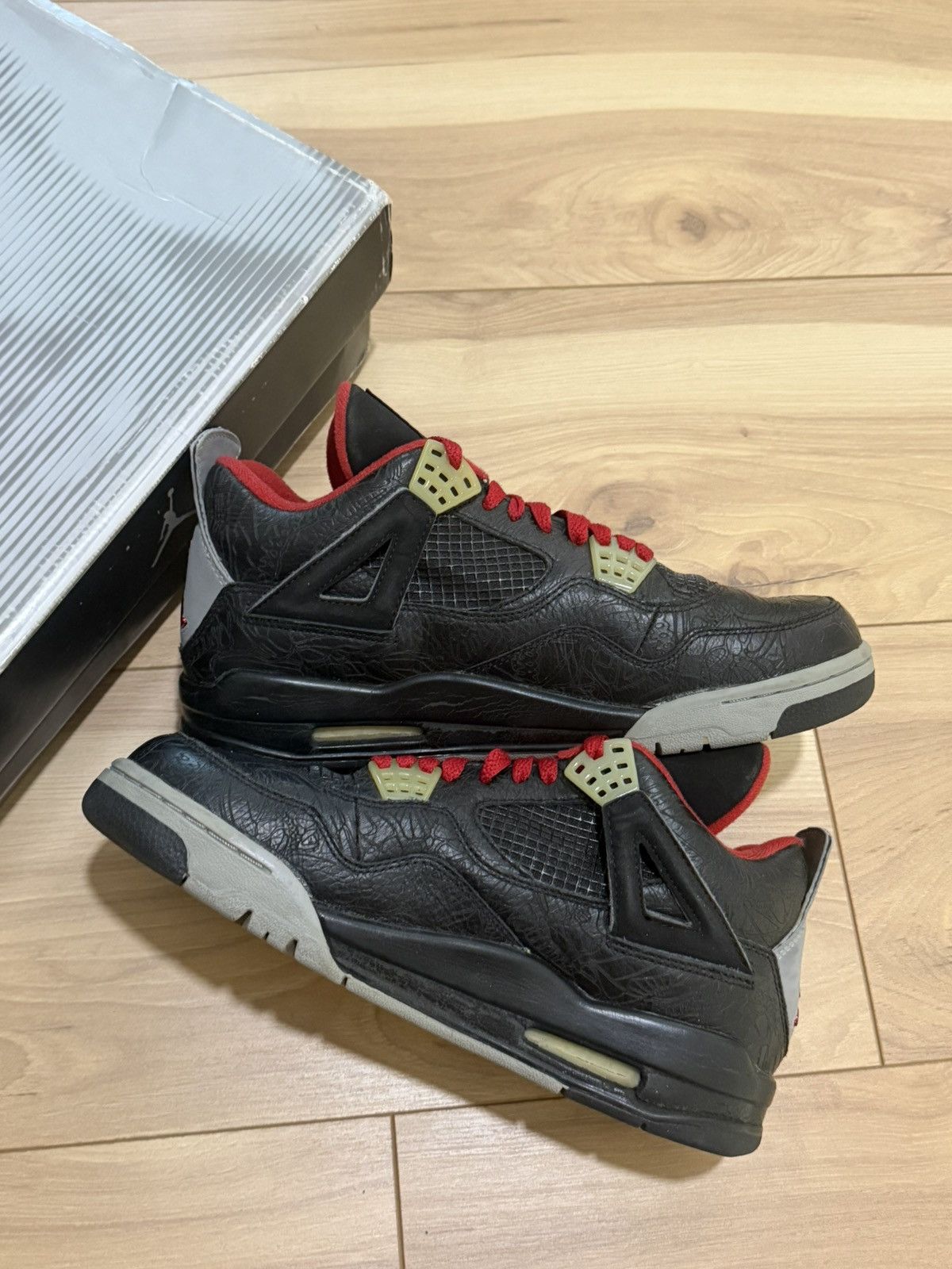 Jordan Brand Air Jordan 4 Black Laser 2005 Size US 9 / EU 42 - 2 Thumbnail
