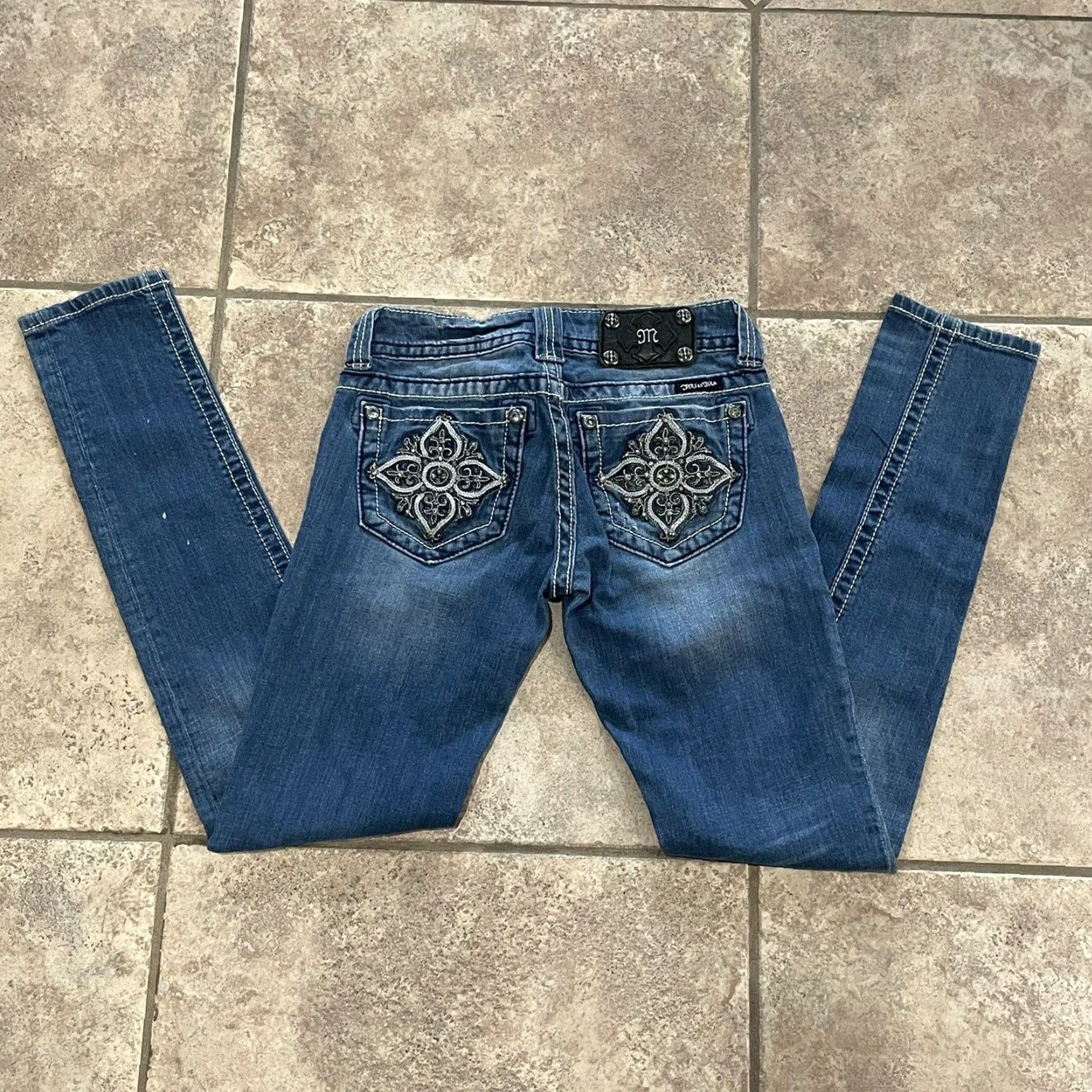 Miss Me VINTAGE Miss Me Skinny Jeans Women Size 25 Blue Distressed Embellished Pockets 2000s Size 42" / US 20 - 5 Thumbnail