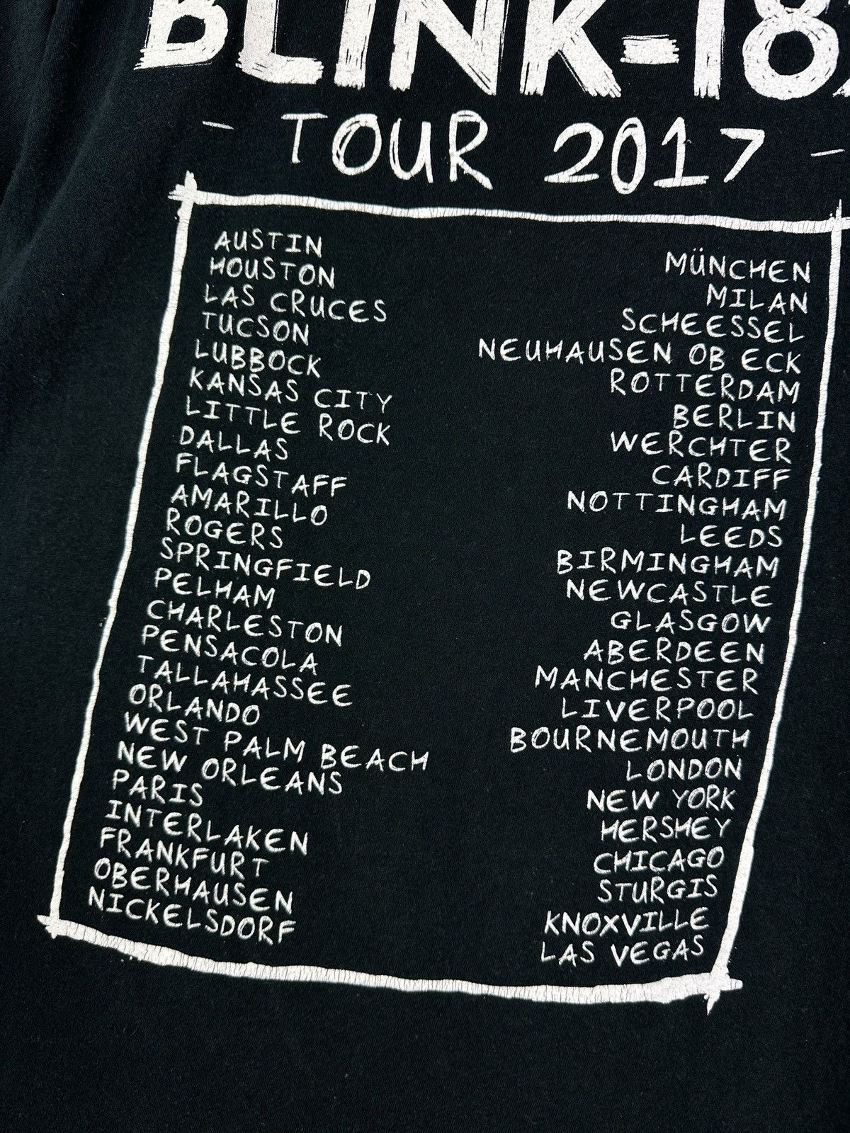 Band Tees Blink 182 Tour 2017 T-Shirt Punk Band Women’s Size M Size M / US 6-8 / IT 42-44 - 16 Thumbnail