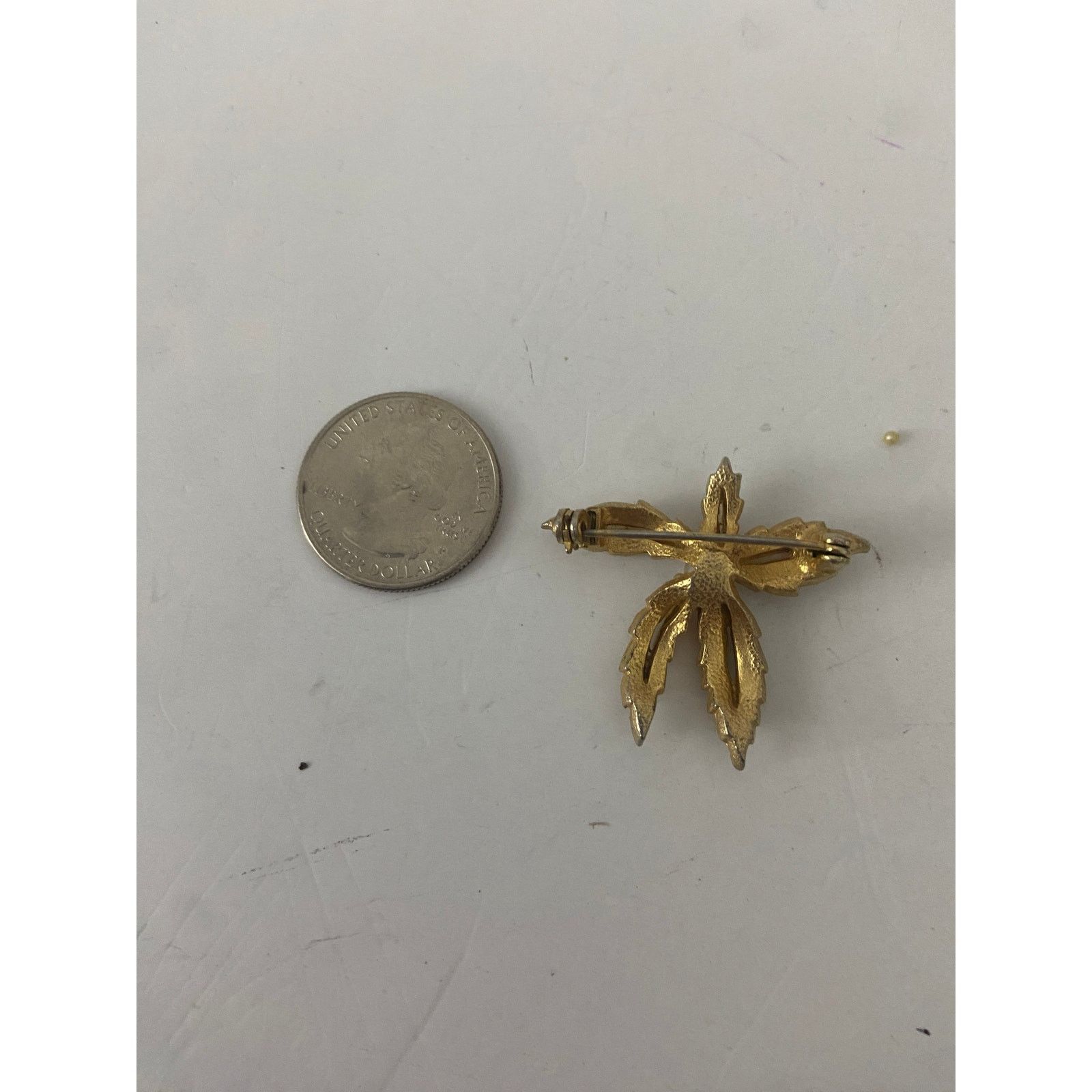 Vintage Vintage flower brooch Size ONE SIZE - 2 Thumbnail