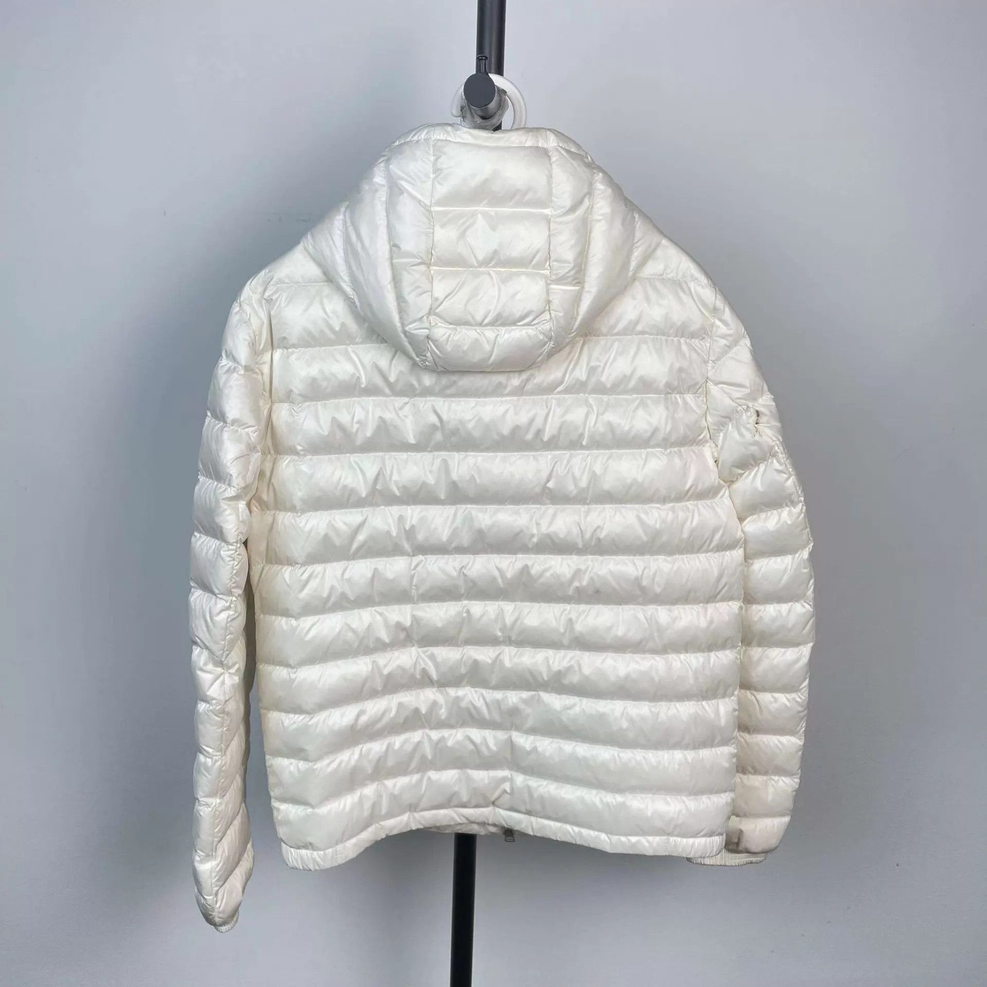 Moncler Moncler Hooded Down Jacket Size 1 White 260331YXYZF01 Size US S / EU 44-46 / 1 - 2 Thumbnail