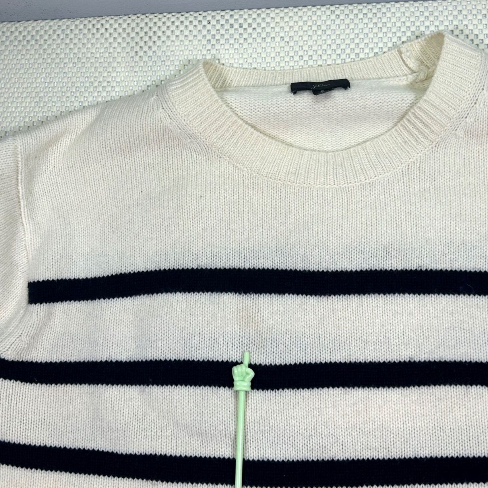 J.Crew J.CREW Sweater Womens S Ivory Striped Oversized Merino Wool Neck Pullover Size S / US 4 / IT 40 - 3 Thumbnail
