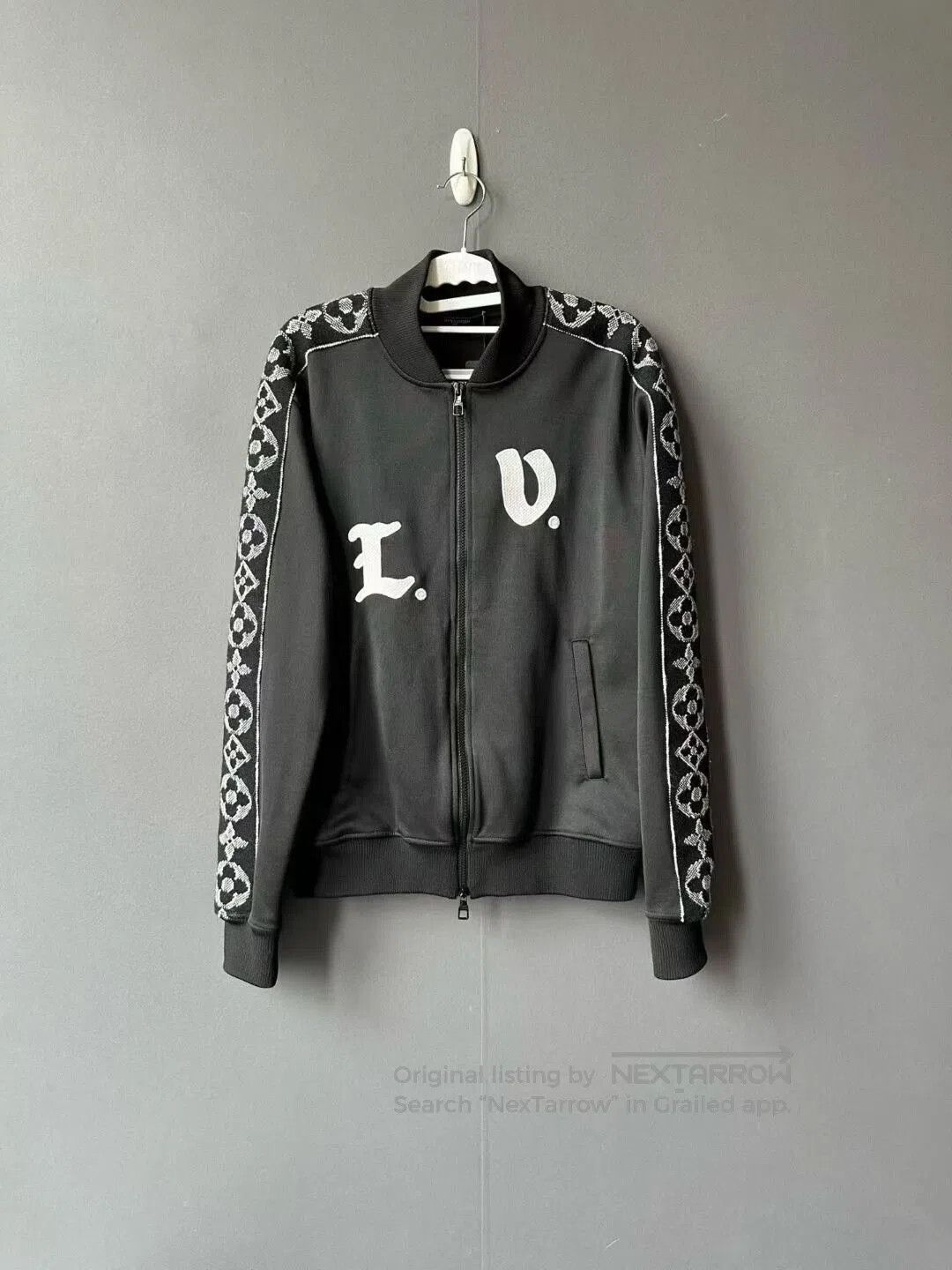 Louis Vuitton Louis Vuitton LV Side Three-Flower Jacket. Size US S / EU 44-46 / 1 - 1 Thumbnail