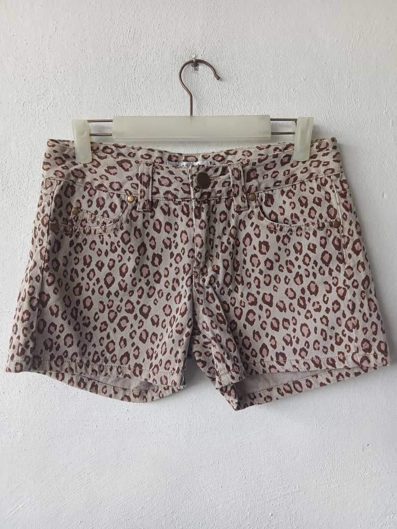 Japanese Brand Japanese Brand Seditionaries Leopard Print Short Denim Size 28" / US 6 / IT 42 - 1 Thumbnail