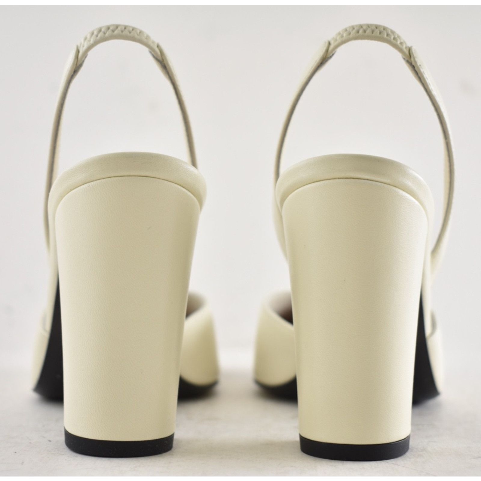 Chanel 26S Ivory Black Square Toe Slingback Block Heel Pump 40 Size US 9 / IT 39 - 21 Thumbnail