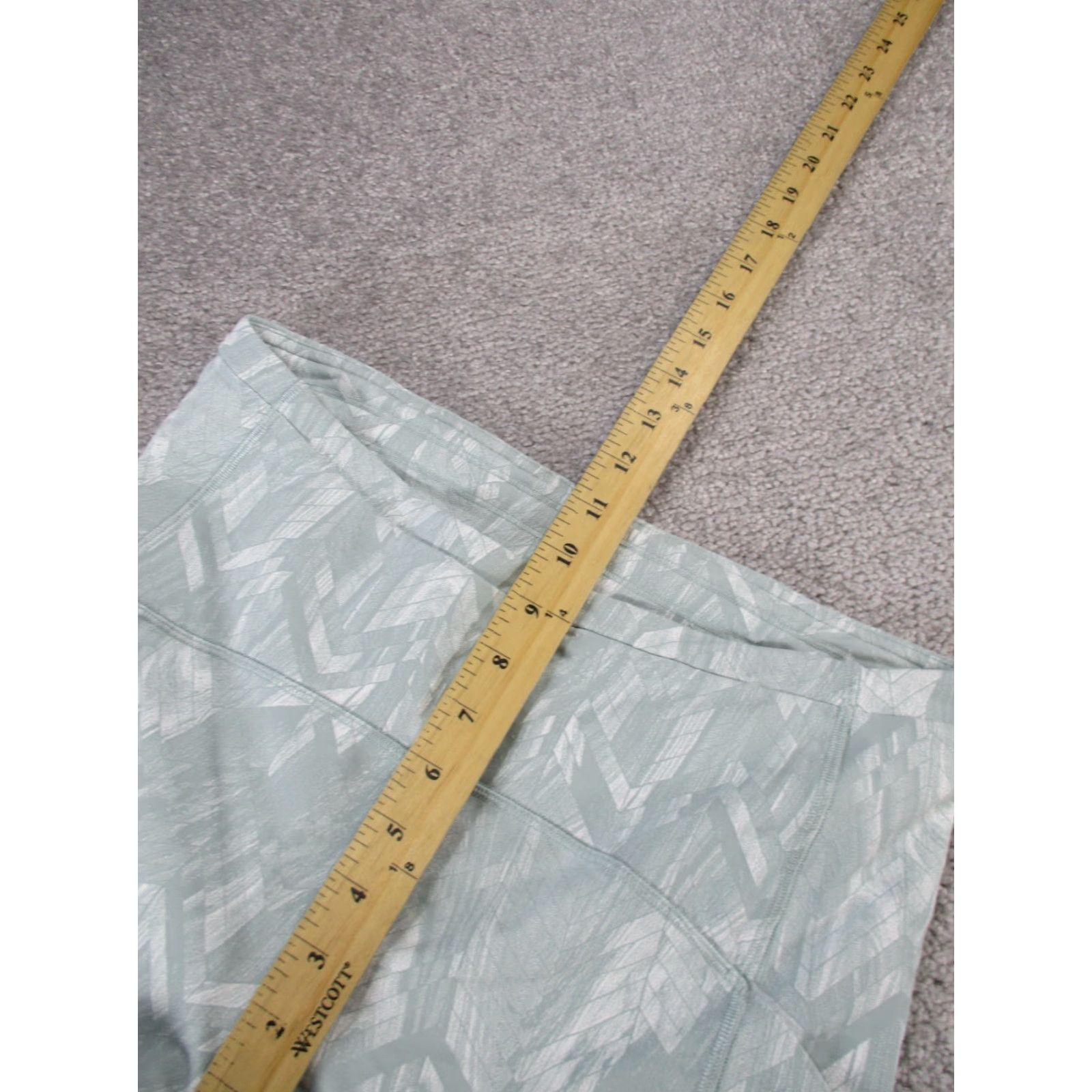Lululemon Lululemon Leggings Womens 10 Swift Speed HR Crop Light Blue Green Chevron Activewear Cropped 10 Green 90s Athleisure Womens Size 32" / US 10 / IT 46 - 6 Thumbnail