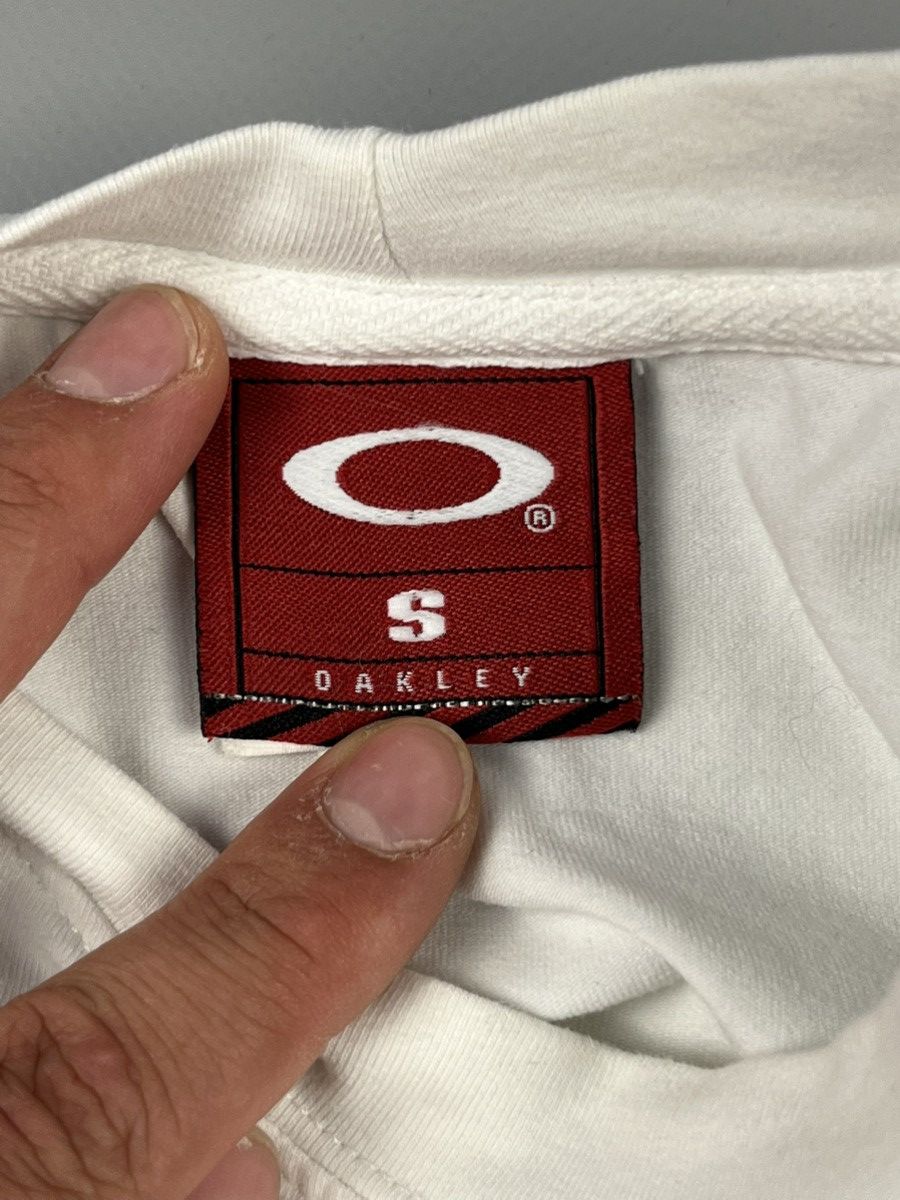 Oakley × Vintage Vintage Oakley Distressed Metal Logo T- Shirt Tee Y2K Size US S / EU 44-46 / 1 - 4 Thumbnail