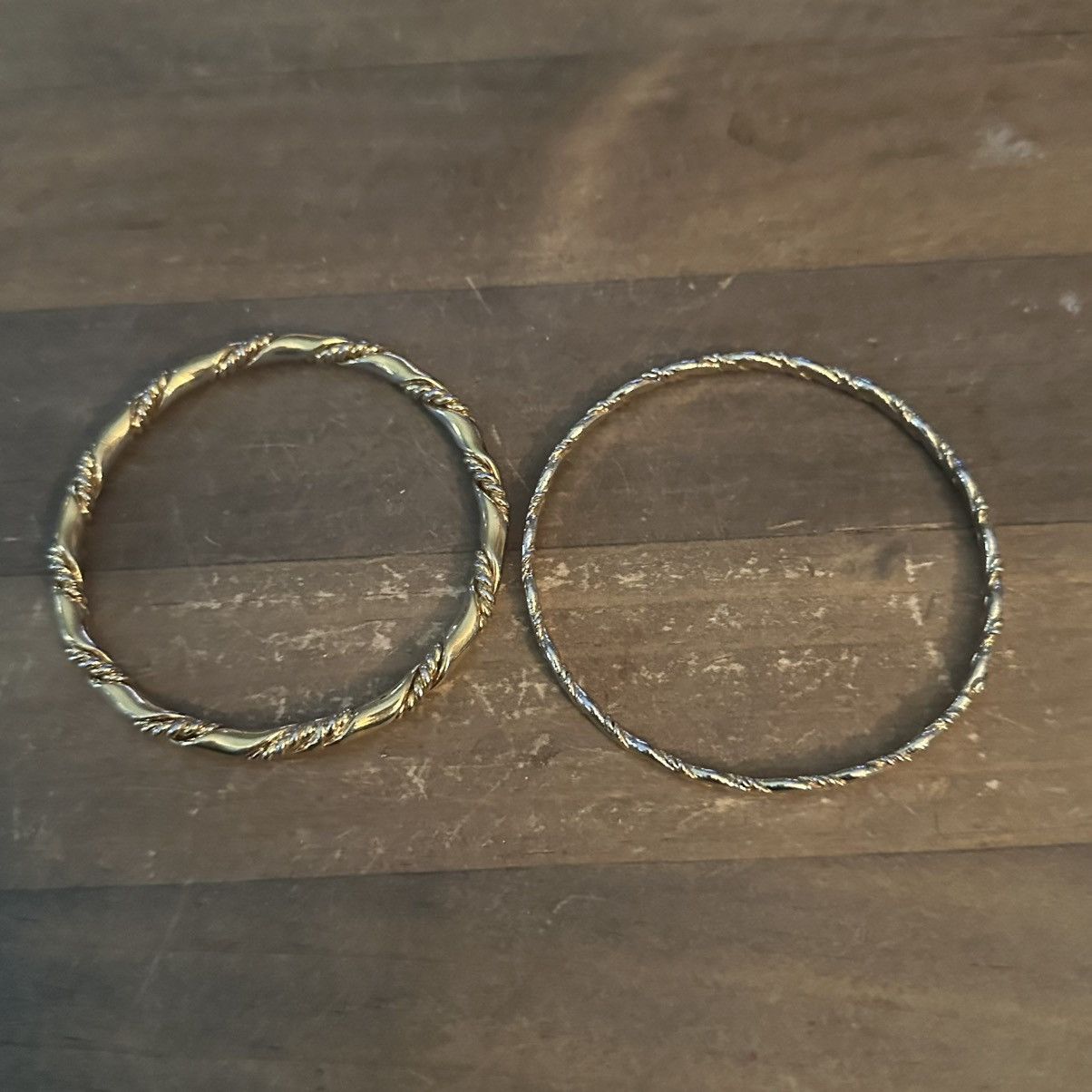 Vintage Vintage gold tone bangle bracelets Size ONE SIZE - 4 Thumbnail