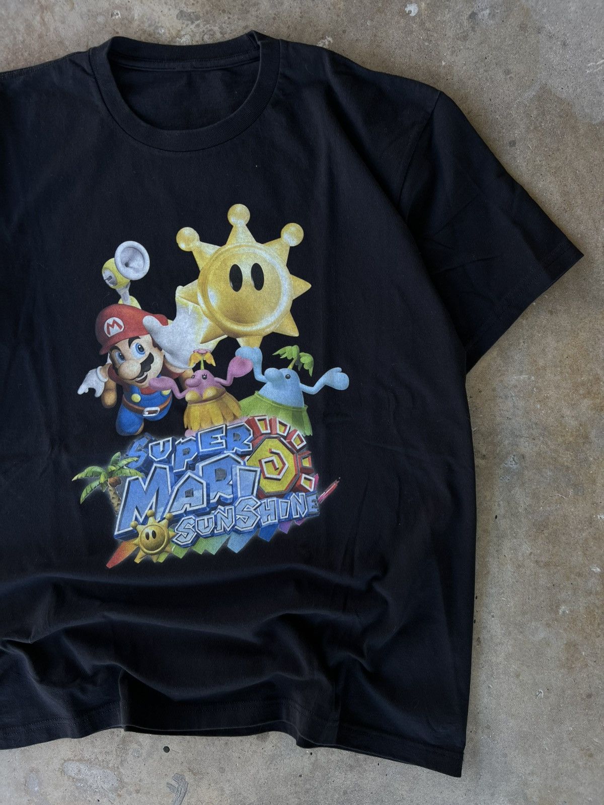 Vintage Vintage Style Nintendo GameCube Super Mario Sunshine T Shirt Size US L / EU 52-54 / 3 - 1 Thumbnail