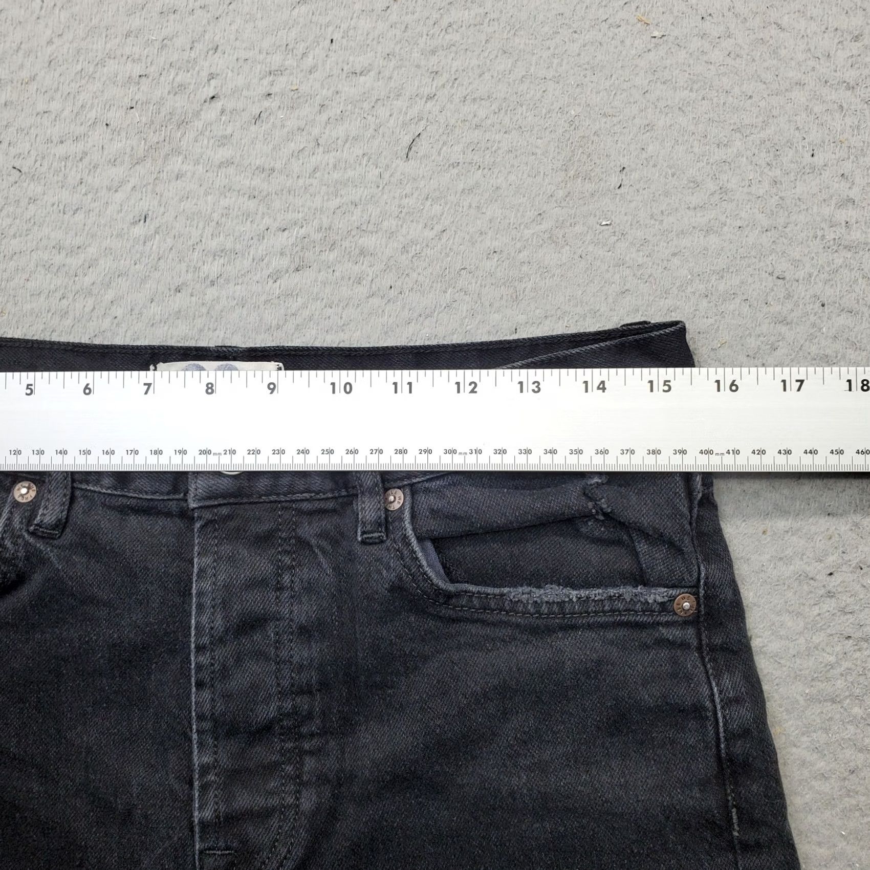 Free People Free People Jeans Women’s 28 Black Denim Straight Leg Button Fly Size 28" / US 6 / IT 42 - 6 Thumbnail