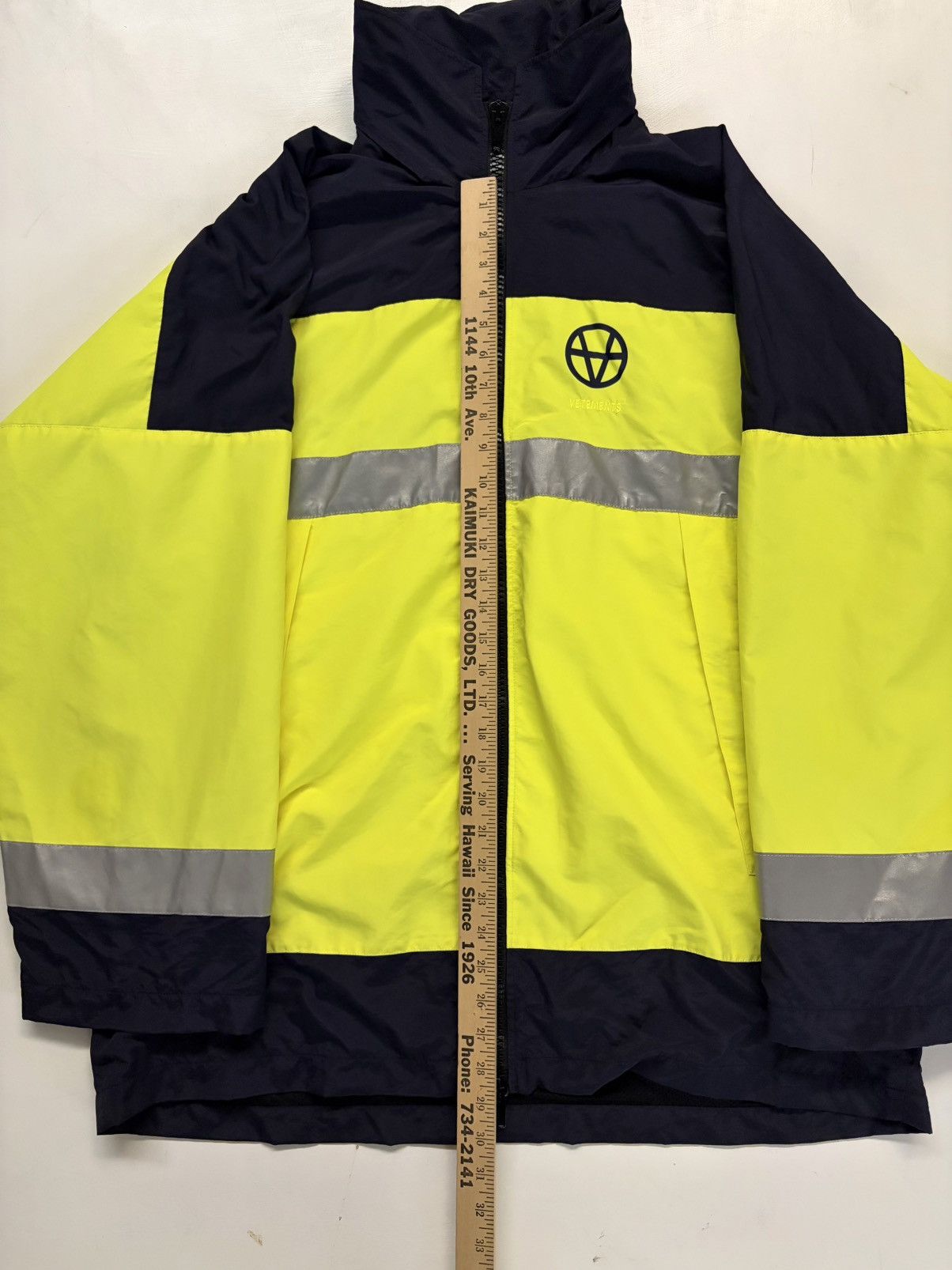 Vetements Vetements F/W19 Hi-Vis Anarchy Reflective Parka Size US XXL / EU 58 / 5 - 8 Thumbnail