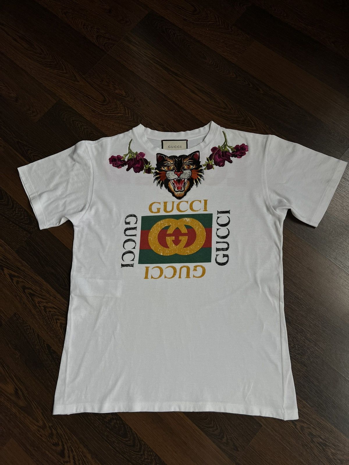 image of Gucci T-Shirt in White, Women's (Size Small)