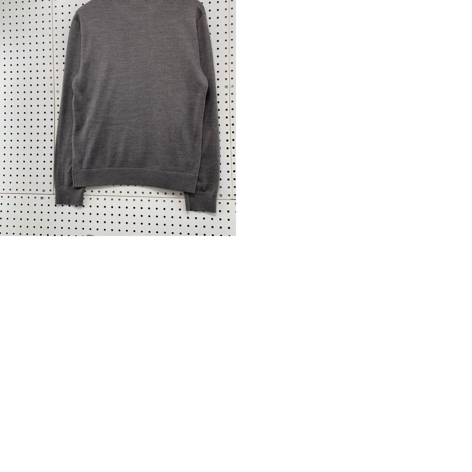 Banana Republic Banana Republic Sweater Mens V-Neck 100% Merino Wool Lightweight Gray Pullover Knit Shirt Size US M / EU 48-50 / 2 - 9 Thumbnail
