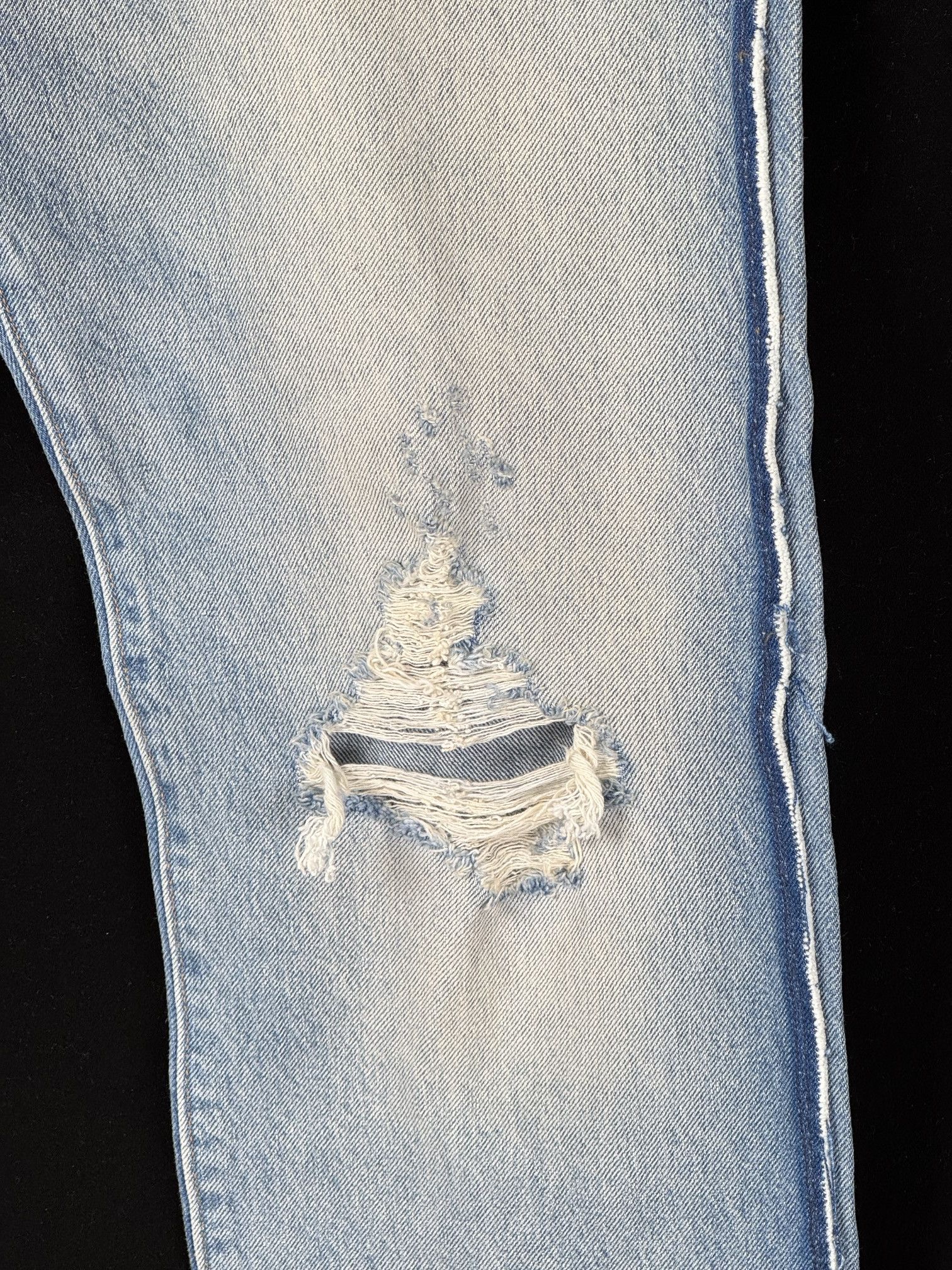 Levi's Levis 501 distressed jean Size US 36 / EU 52 - 2 Thumbnail