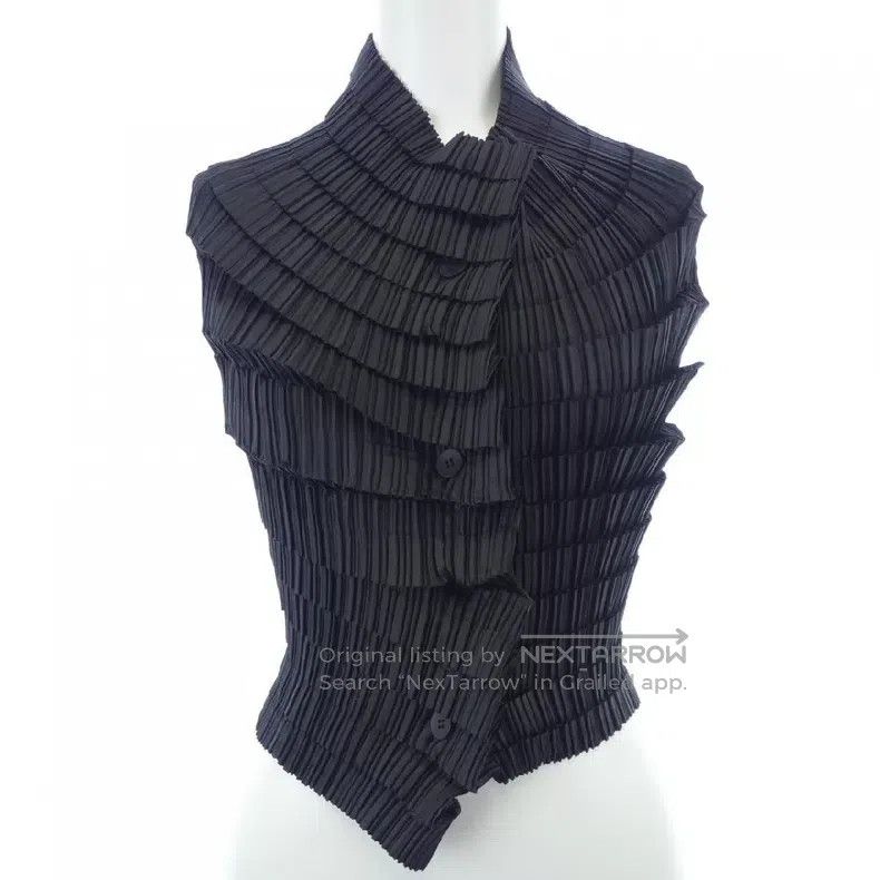 Issey Miyake Issey Miyake Black Tiered Pleated Cropped Vest Size M / US 6-8 / IT 42-44 - 6 Thumbnail