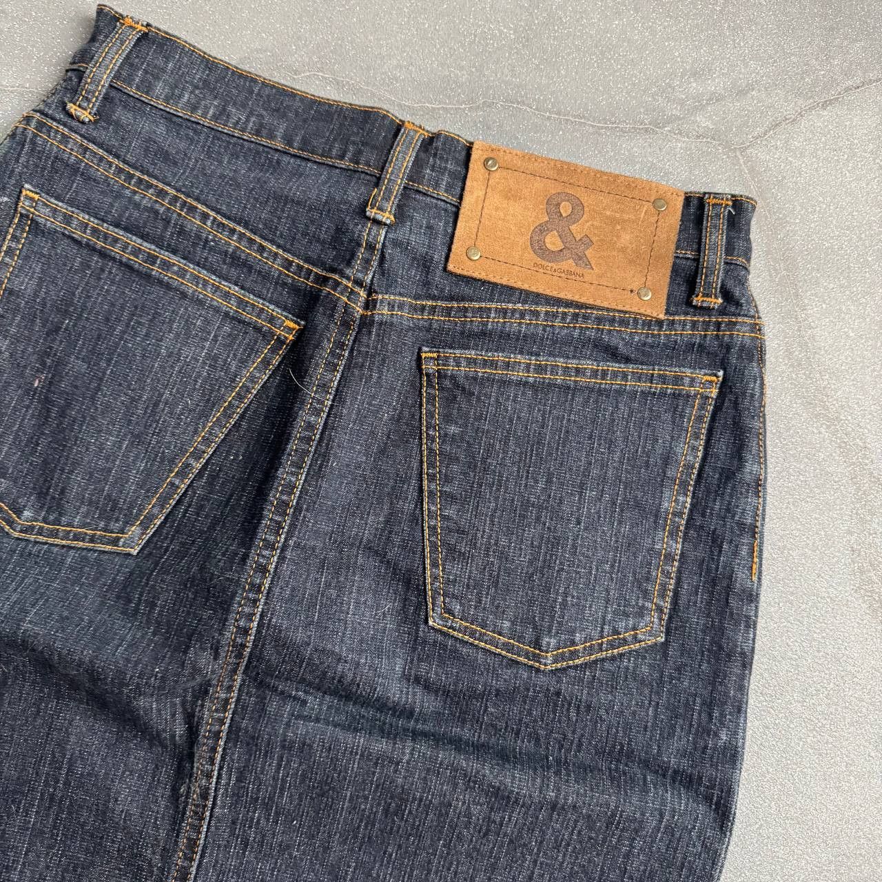 Dolce & Gabbana × Vintage Dolce & Gabbana Vintage Washed Denim Midi Skirt Size 26" / US 2 / IT 38 - 5 Thumbnail