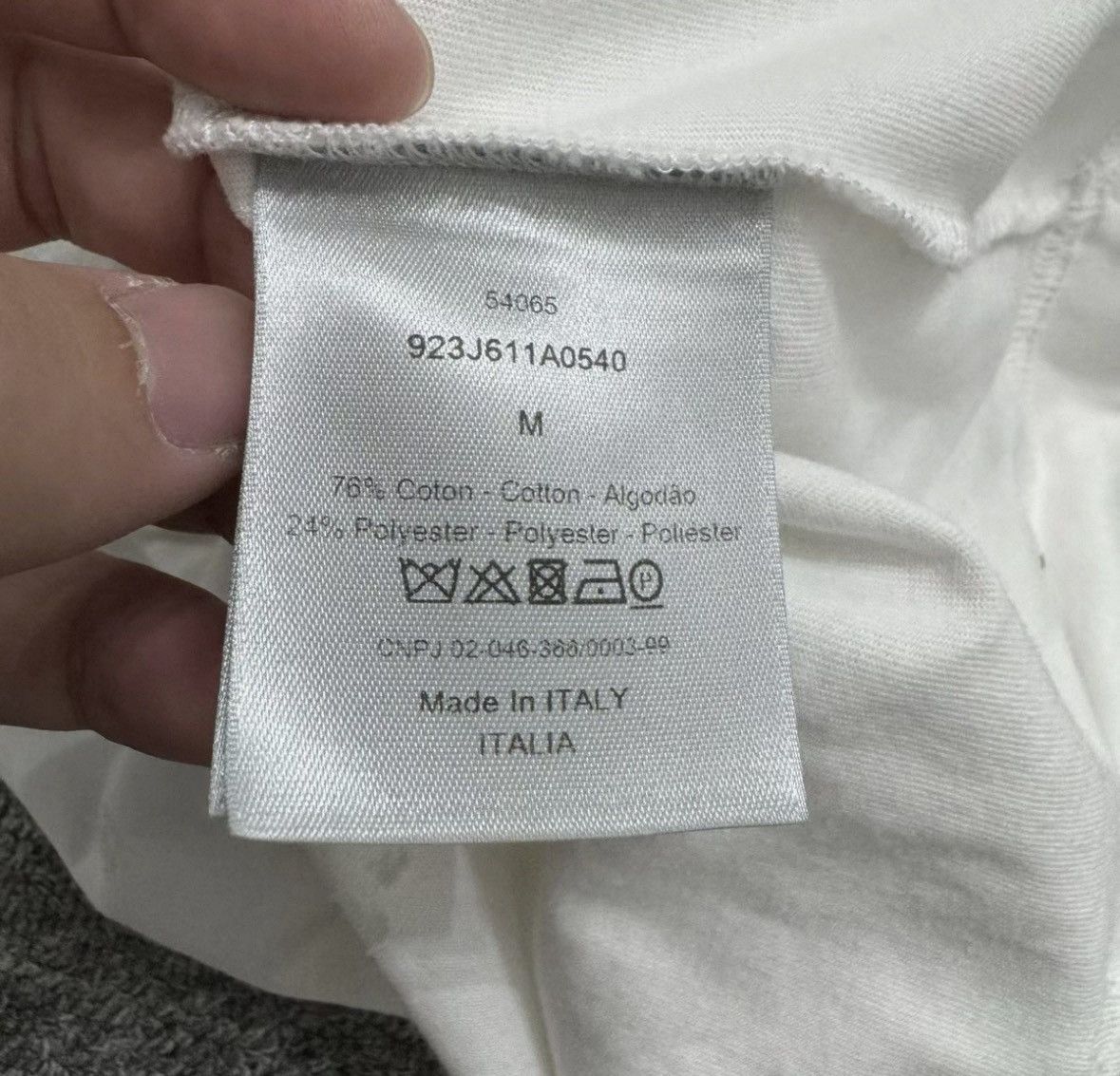 Dior Dior white distressed short sleeve T-shirt Size US M / EU 48-50 / 2 - 5 Thumbnail