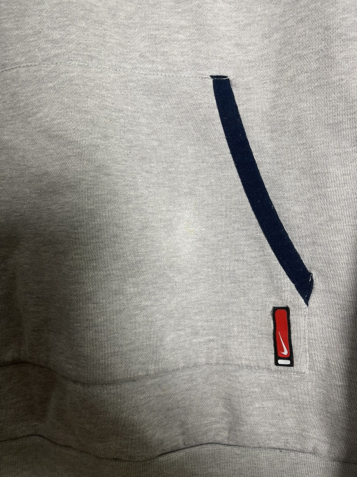 Nike Vintage Nike logo hoodie Size US XL / EU 56 / 4 - 5 Thumbnail