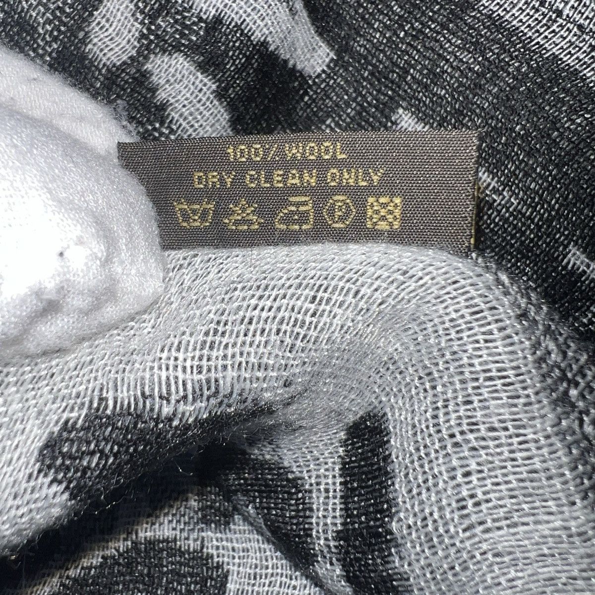 Louis Vuitton × Stephen Sprouse LOUIS VUITTON 01SS Stephen Sprouse Graffiti Reversible Scarf Size ONE SIZE - 7 Thumbnail