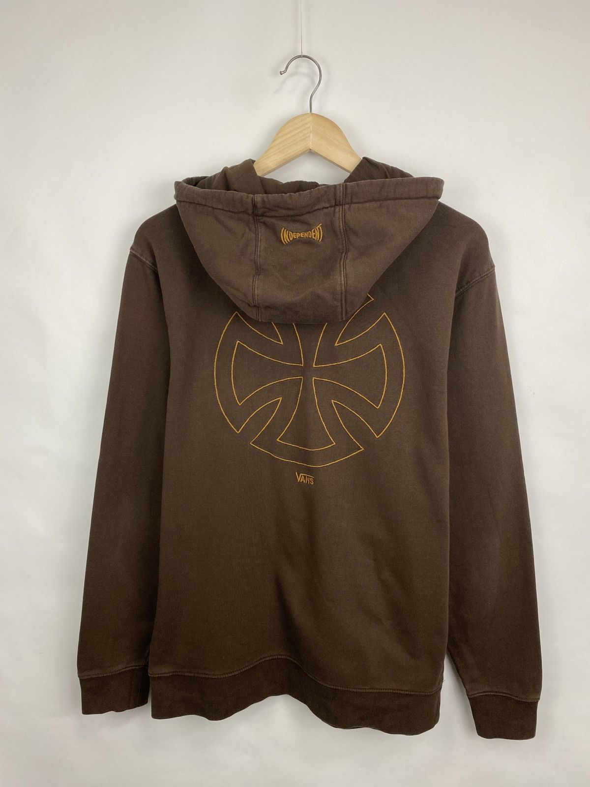 Independent Truck Co. × Vans 🇺🇸 Vintage Independent Vans Brown Big Logo Hoodie Y2K Rare Size US S / EU 44-46 / 1 - 3 Thumbnail