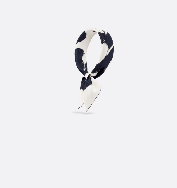 Dior o1w1db10625 Size : OS / Square Scarf in White/Navy Blue Size ONE SIZE - 1 Thumbnail