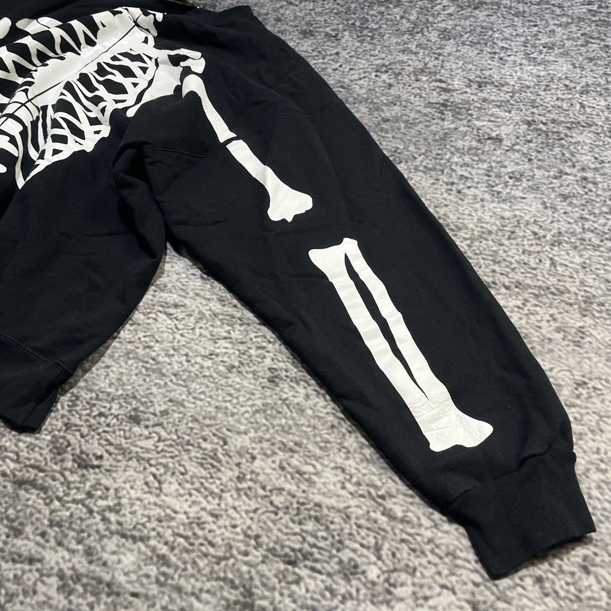 Vintage Vintage 90s Skeleton Grunge Skater Halloween Horror Crewneck Size US XL / EU 56 / 4 - 6 Thumbnail
