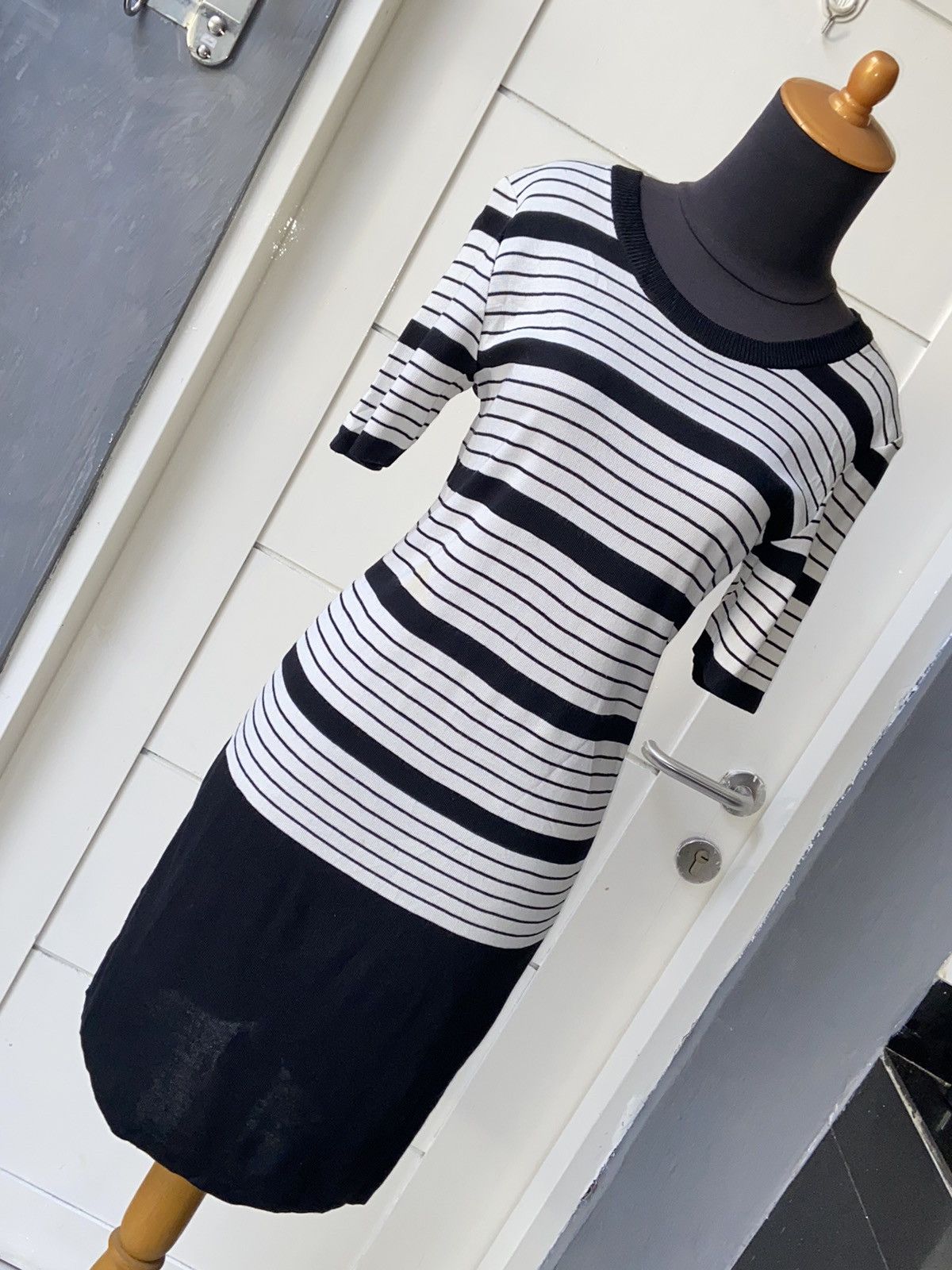 Yves Saint Laurent Yves Saint Laurent Striped Midi Dress Size XXS / US 00 / IT 34 - 15 Thumbnail