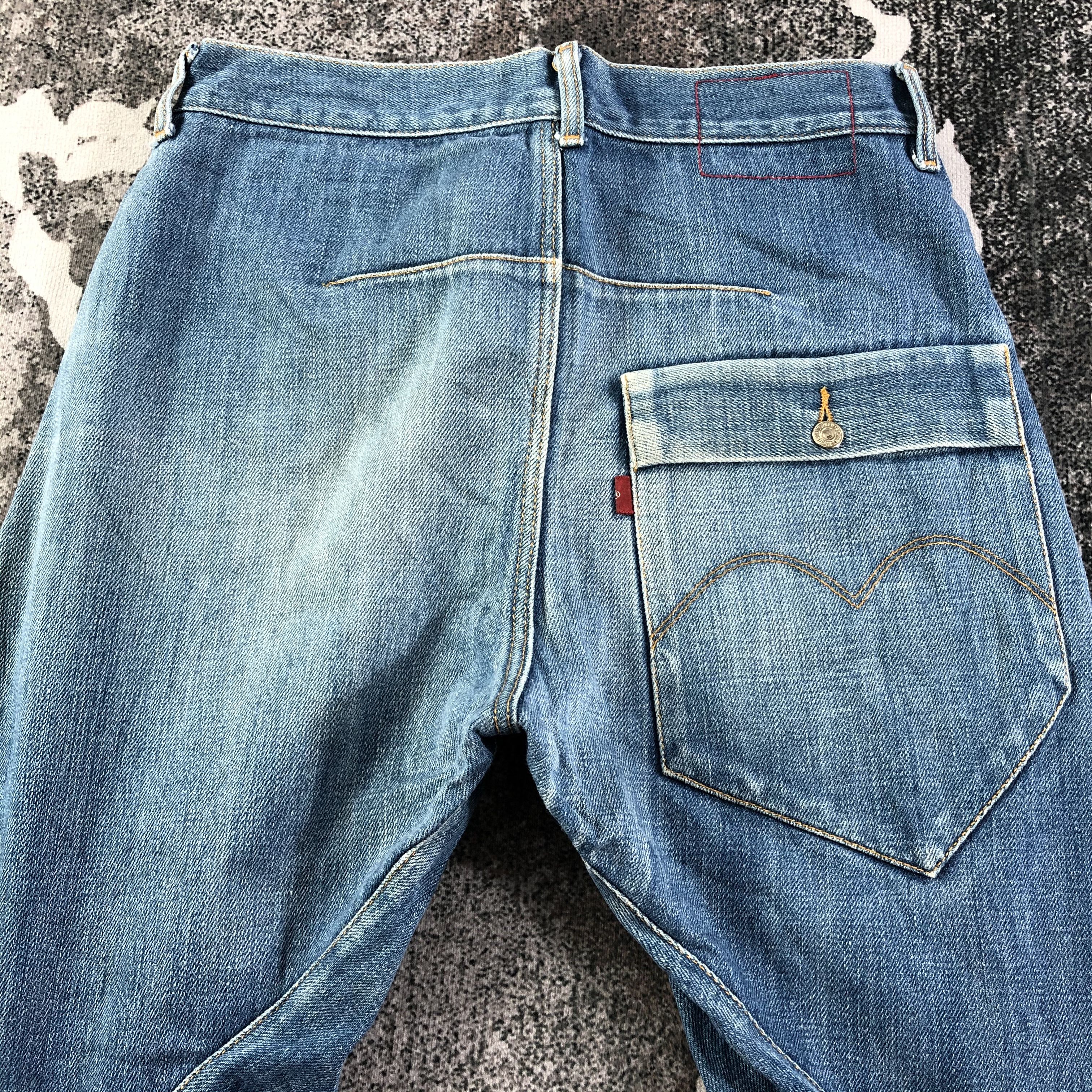 Levi's Vintage Levis Jeans Faded Blue Denim KJ1590 Size US 28 / EU 44 - 4 Thumbnail