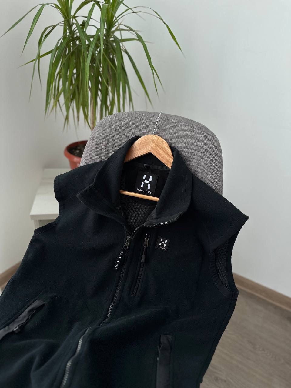 Haglofs × Vintage Vintage Haglofs Black Outdoor Fleece West Jacket Size US M / EU 48-50 / 2 - 4 Thumbnail