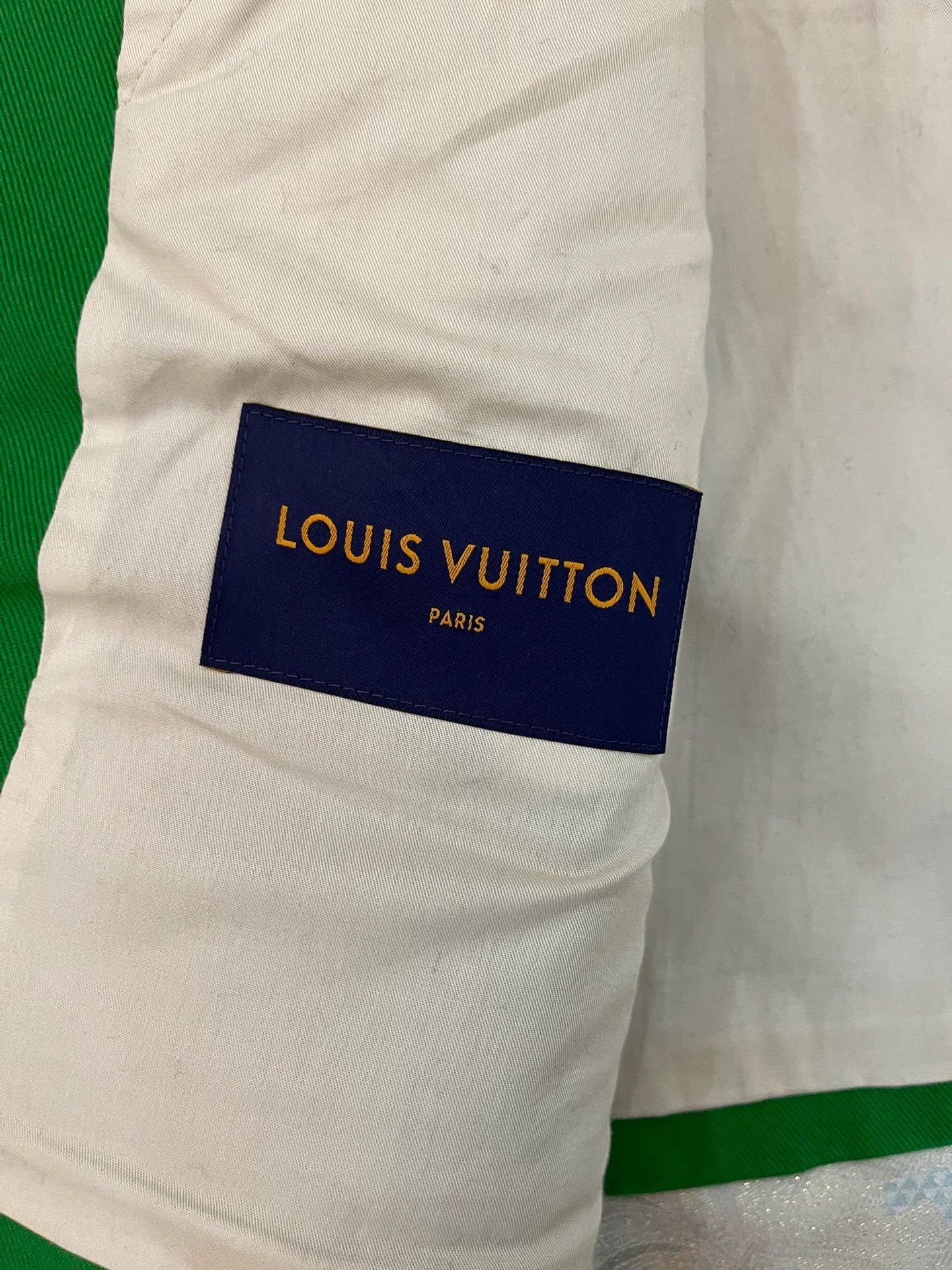Louis Vuitton LV Green 3D Embossed Full Logo Jacket Size 48 New Fur Collar Size US M / EU 48-50 / 2 - 5 Thumbnail