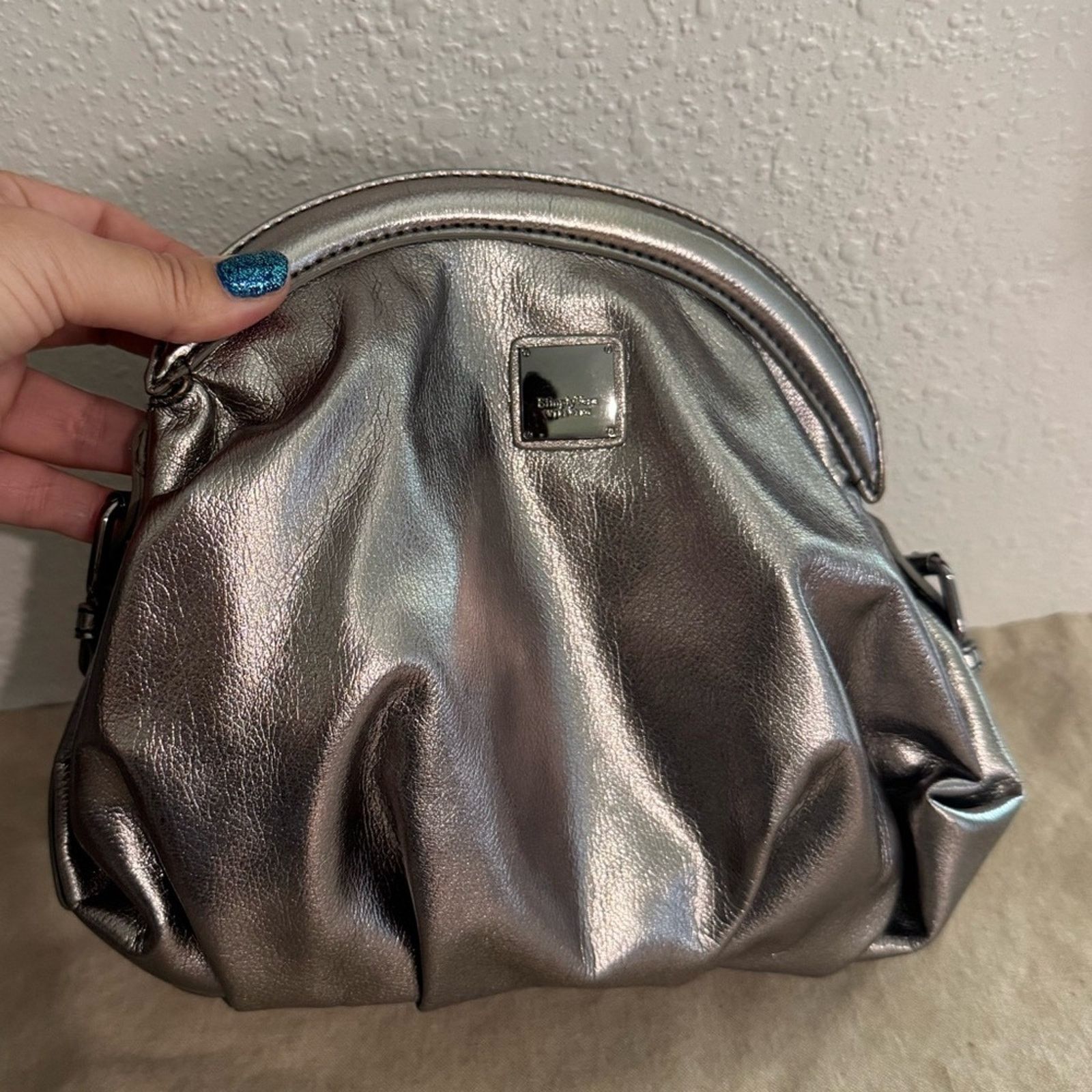 Vera Wang VERA WANG NEW Metallic Silver Clutch & Crossbody Bag Size ONE SIZE - 11 Thumbnail