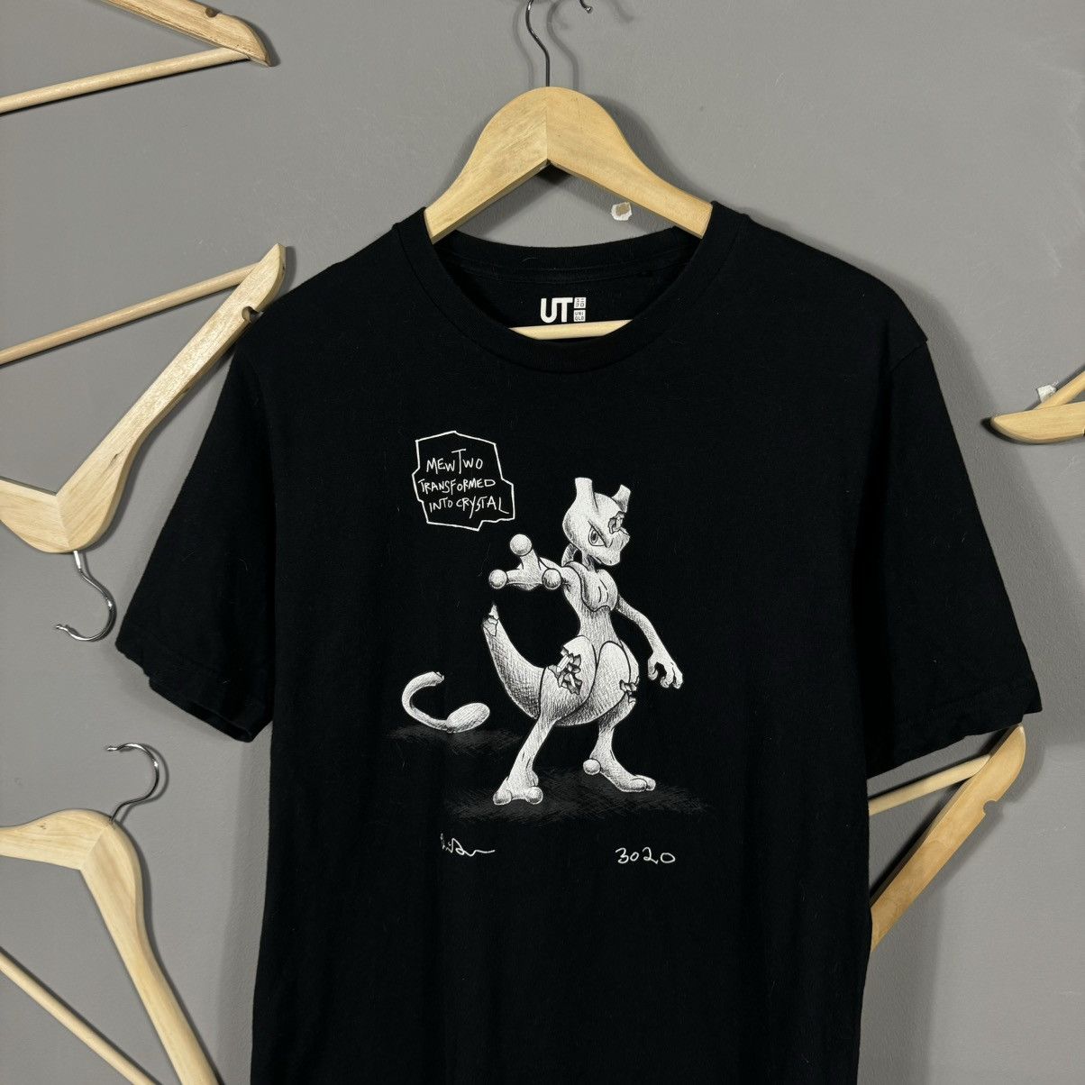 Daniel Arsham × Pokemon × Uniqlo Uniqlo UT x Daniel Arsham Pokémon Mewtwo Graphic Tee 2020 Size US M / EU 48-50 / 2 - 2 Thumbnail