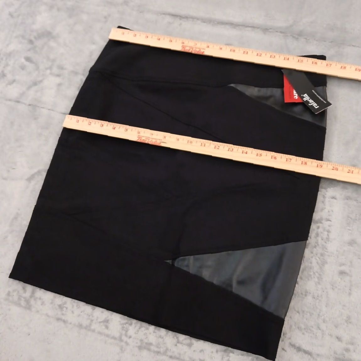 Vintage Rafaella Skirt Geometric Knee Length Pencil Side Zip Black 10 Women Regular Skirt Mens? (Note: final) Size 32" / US 10 / IT 46 - 2 Thumbnail