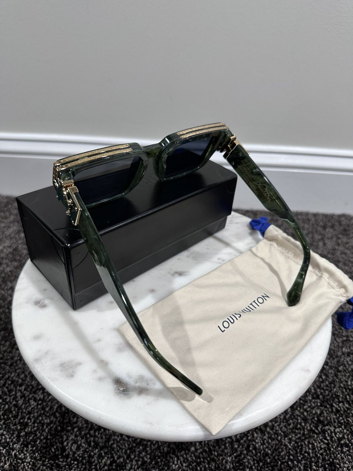 Louis Vuitton Louis Vuitton Virgil Green Marble 1.1 Millionaires Sunglass Size ONE SIZE - 4 Thumbnail