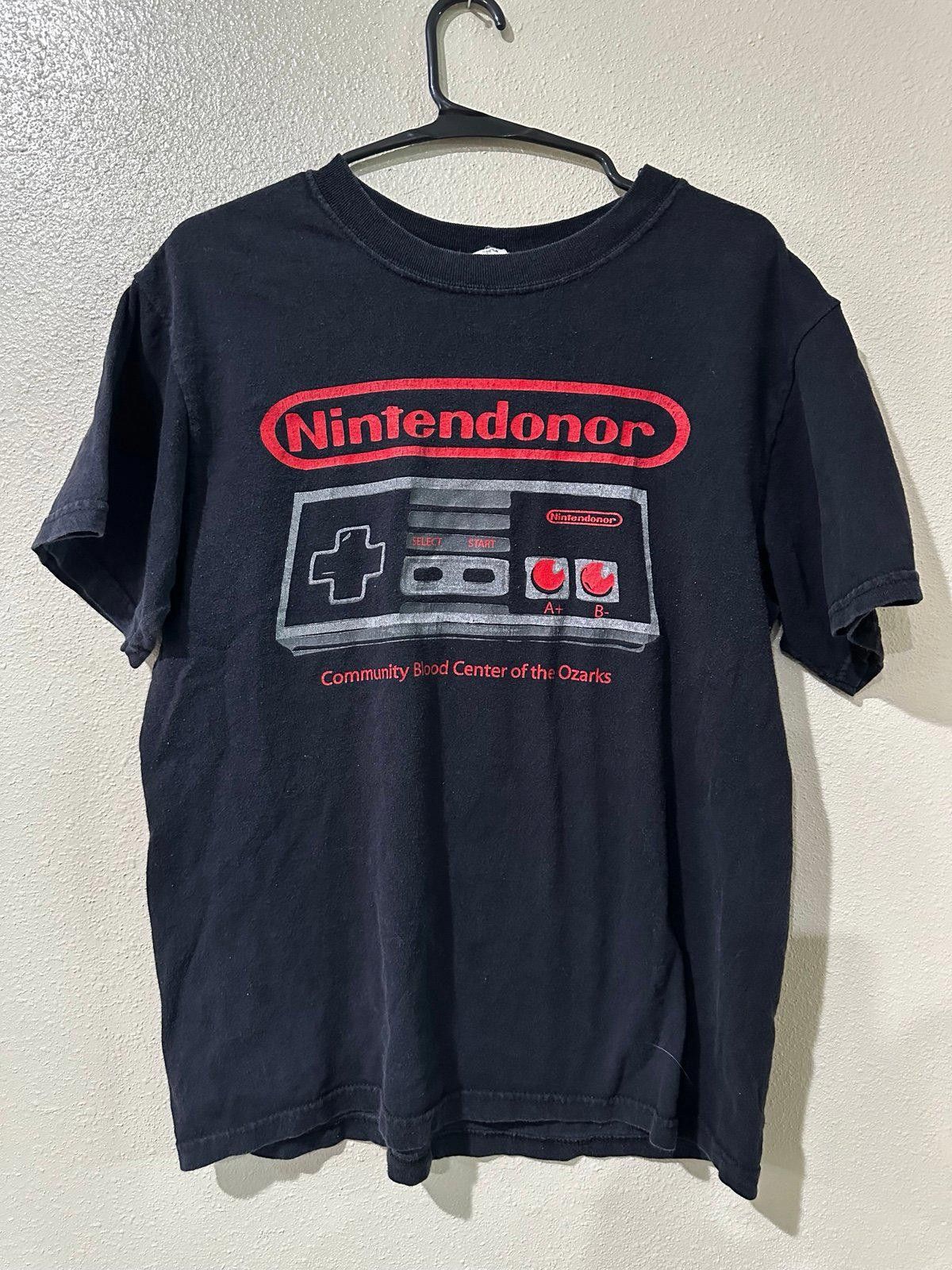 Nintendo Vintage blood donor T-shirt Size US M / EU 48-50 / 2 - 1 Thumbnail