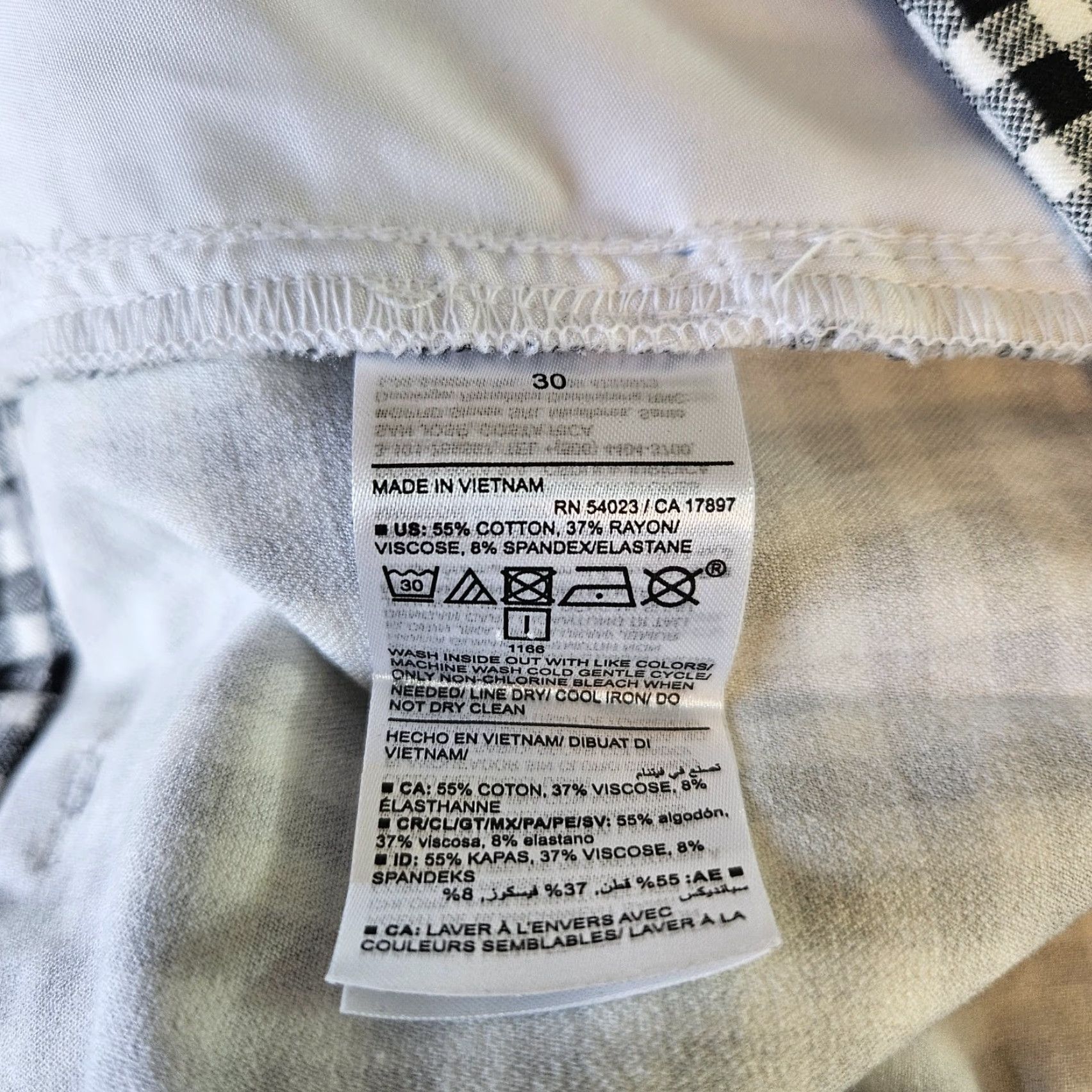 Old Navy VINTAGE Old Navy Womens Pixie Shorts Sz 30 Black White Gingham High Rise Size 30" / US 8 / IT 44 - 5 Thumbnail