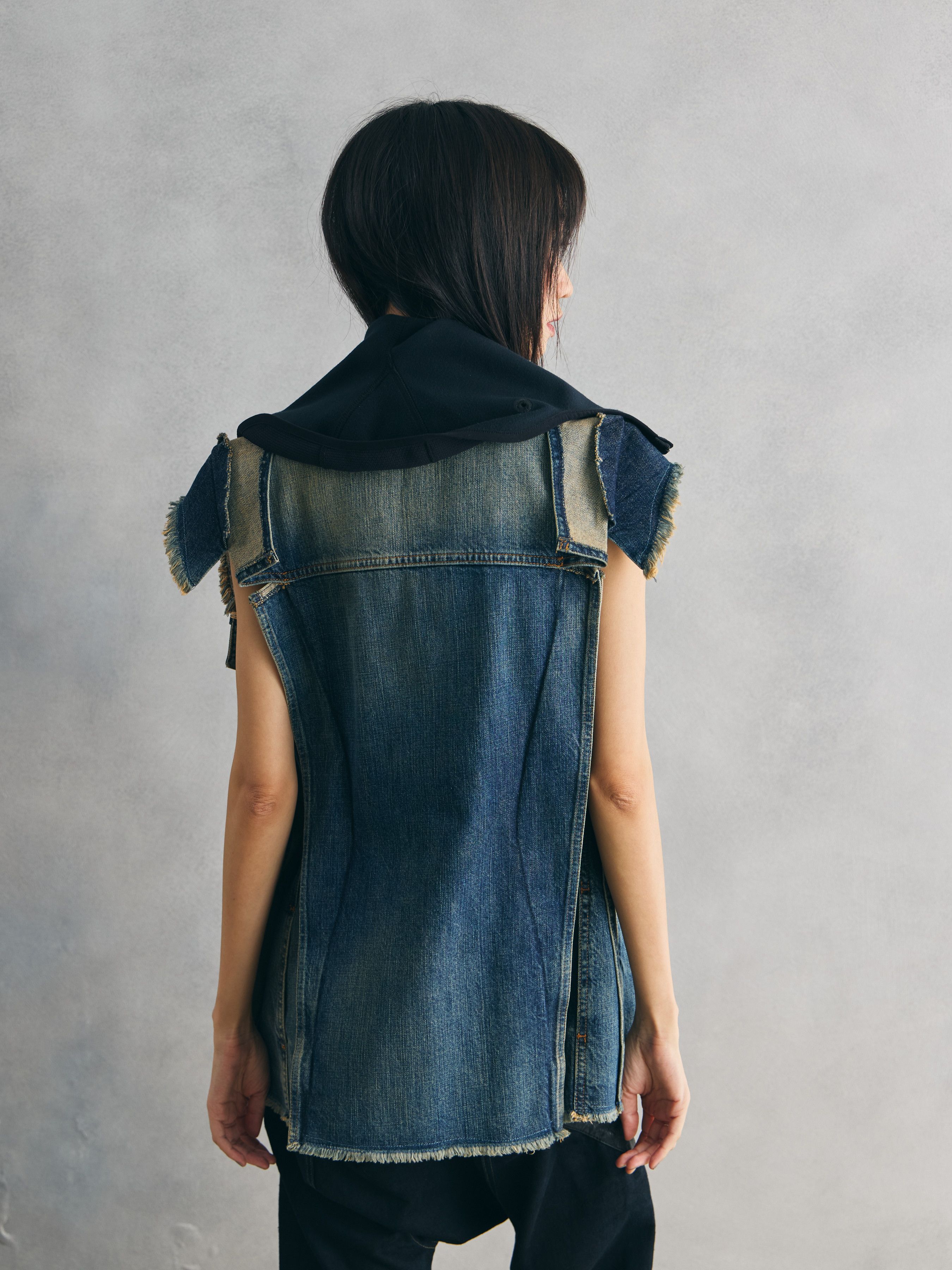 Maison Margiela Maison Martin Margiela 12SS Sleeveless Denim Vest Size XS / US 0-2 / IT 36-38 - 2 Thumbnail