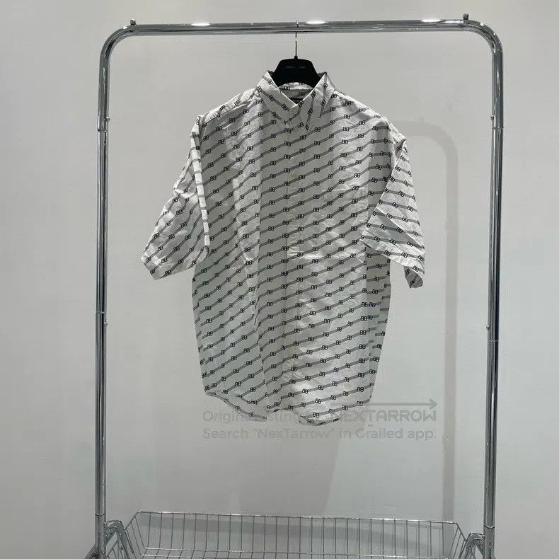 Balenciaga Balenciaga size 39 Black and White Logo Short Sleeve Shirt Size US M / EU 48-50 / 2 - 1 Thumbnail