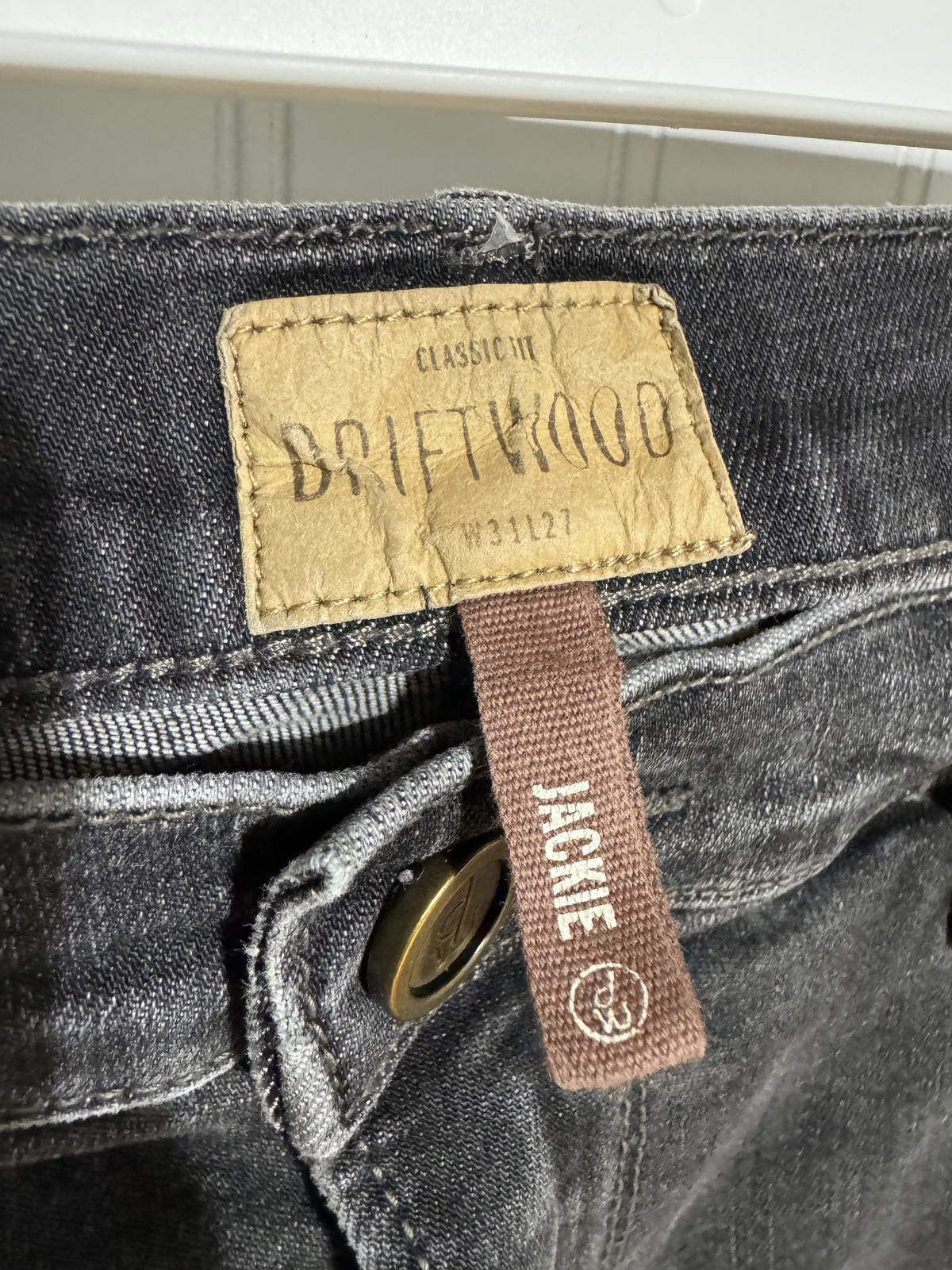 Other Driftwood Jackie Grey Embroidered Raw Hem Skinny Jeans 31x27 Size 31" - 3 Thumbnail