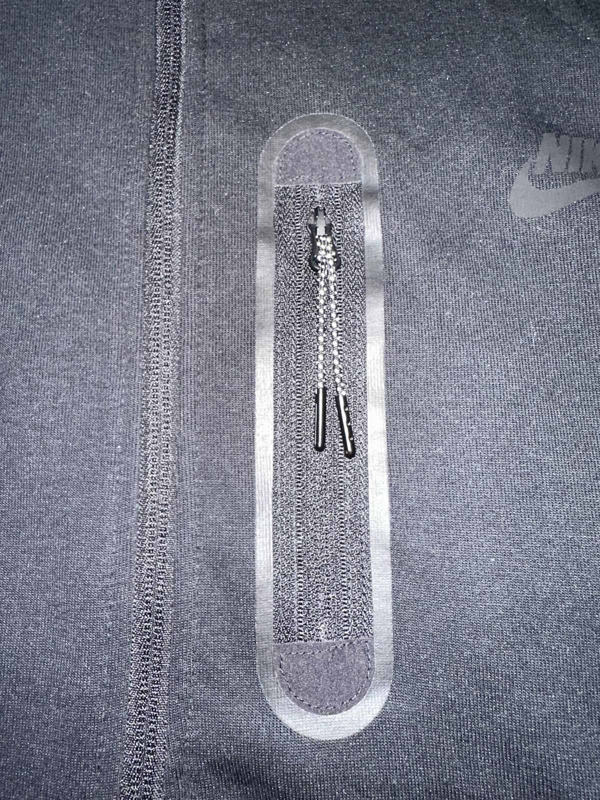 Nike Nike Women's Sportswear Tech Fleece Full-Zip Black Hoodie Size US XL / EU 56 / 4 - 3 Thumbnail