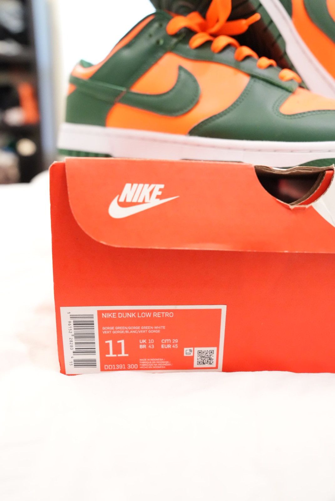 Nike Nike Dunk Low Retro Miami Hurricanes Size US 11 / EU 44 - 10 Thumbnail