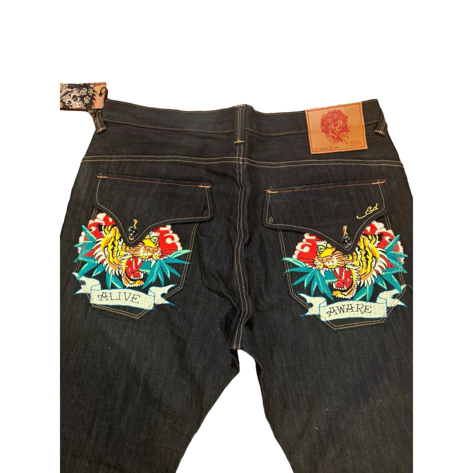 Ed Hardy VINTAGE Ed Hardy Tiger RDMBL Alive N Aware Denim Jeans 40x32 Mens Jeans 5-Pocket Design Black Cotton Denim Embroidered Relaxed Wide-Leg INSEAM 32 in Size US 40 / EU 56 - 6 Thumbnail