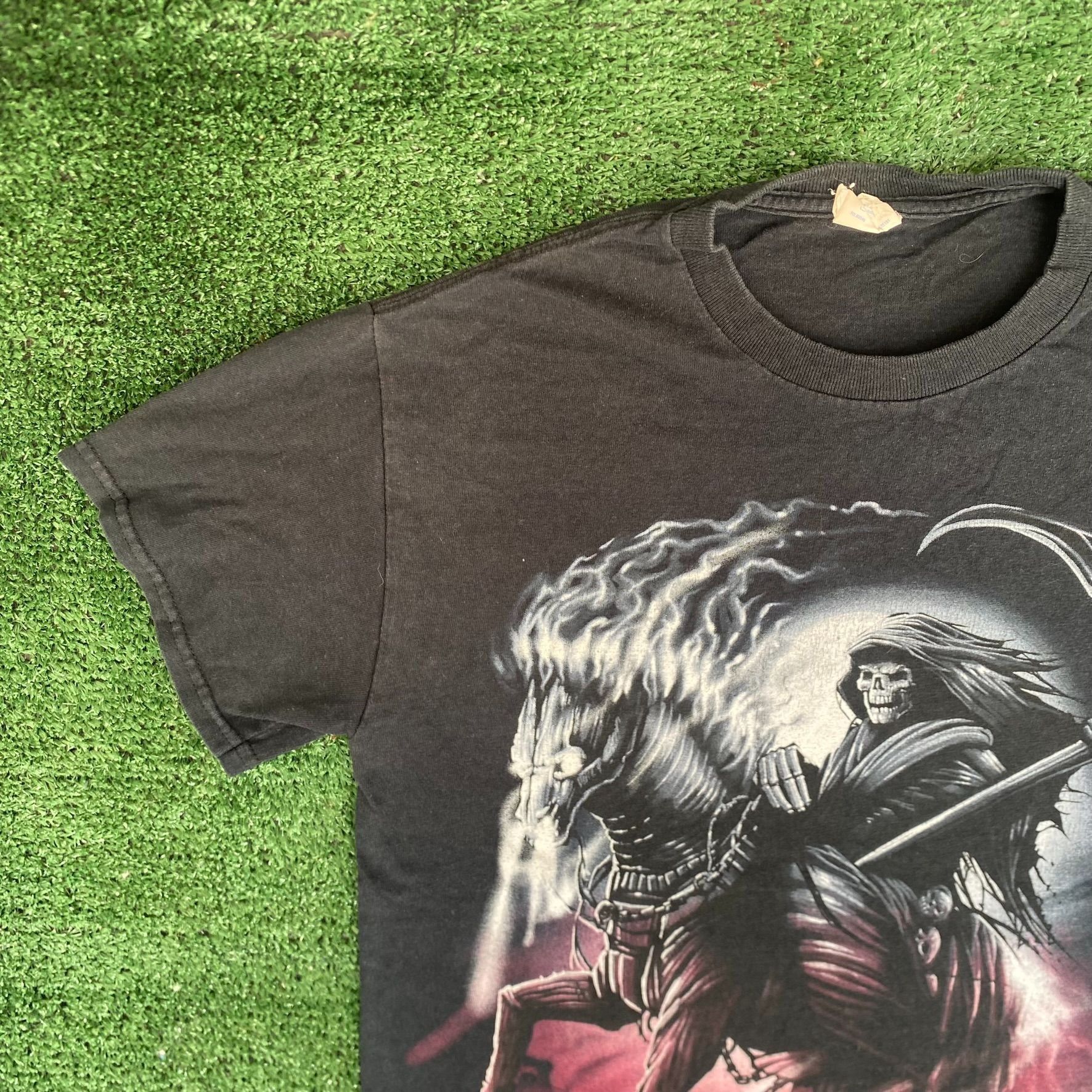 Gildan Vintage Y2K Grim Reaper Shirt Goth Emo Punk Death Skull Tee Size US S / EU 44-46 / 1 - 2 Thumbnail
