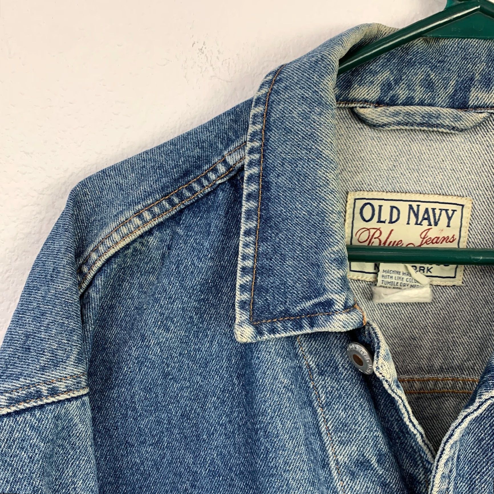Old Navy VINTAGE Old Navy Denim Jacket Mens Large Button Grunge Trucker Jean Casual Size US 33 - 7 Thumbnail