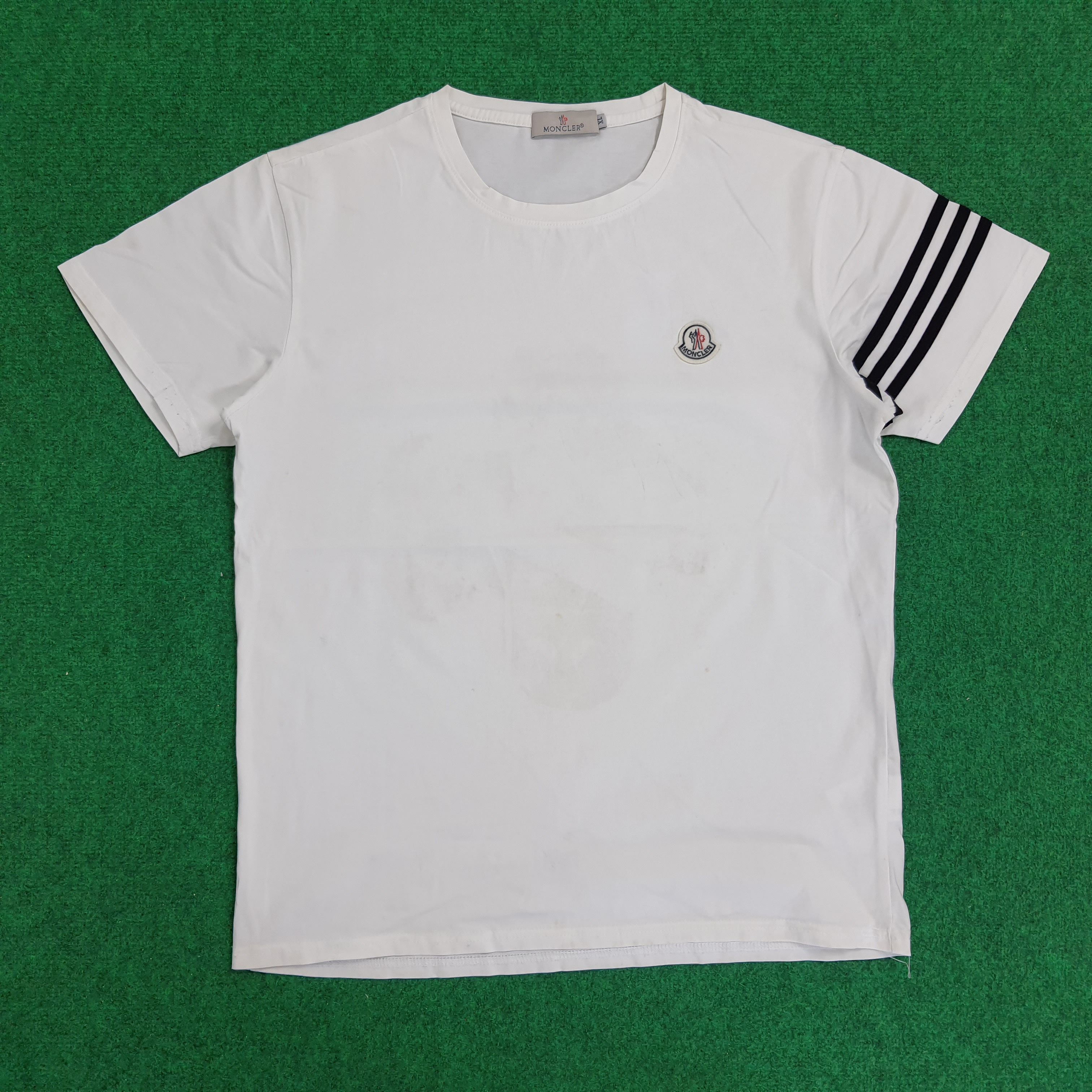 Vintage Moncler Italian Designer Tshirt Size US M / EU 48-50 / 2 - 1 Thumbnail