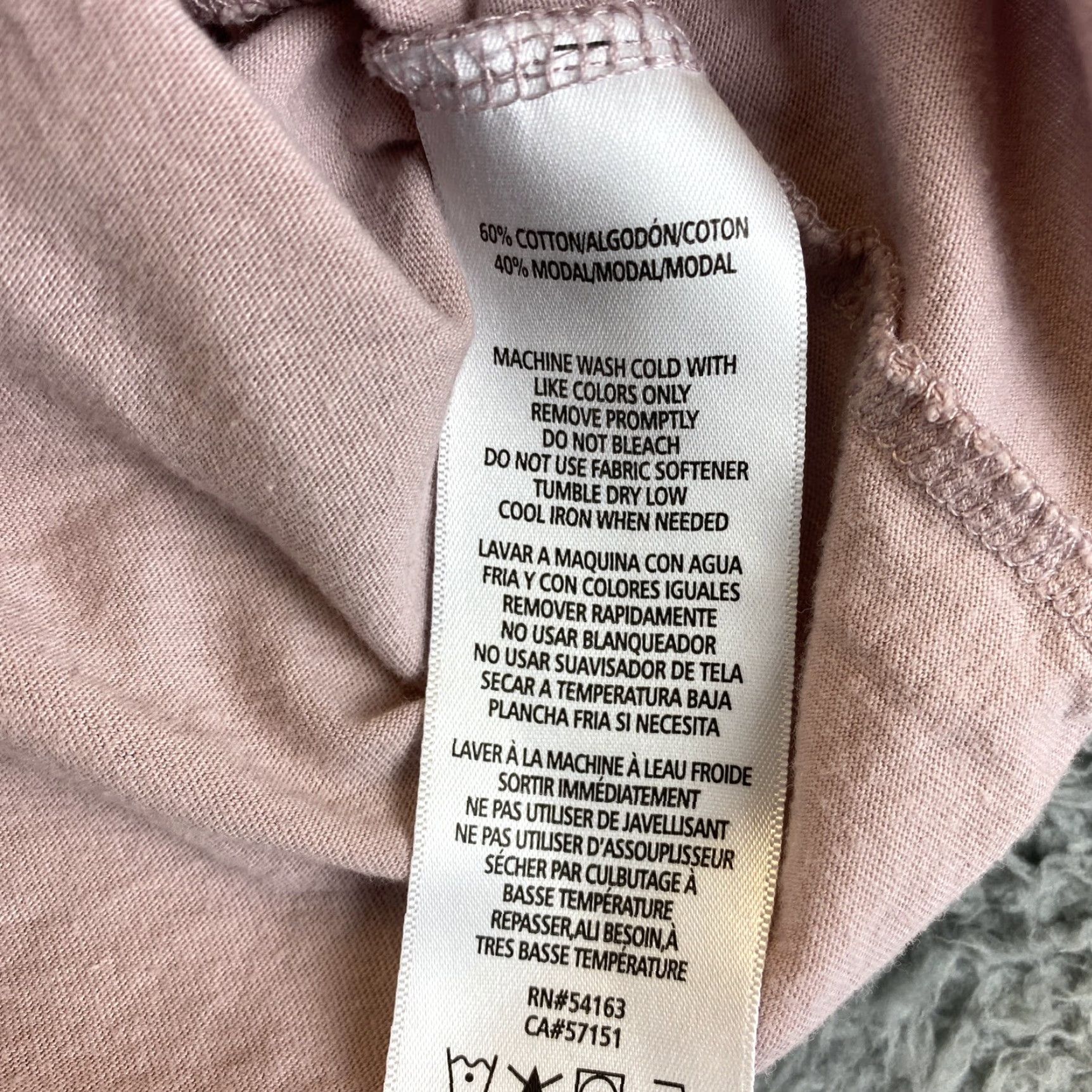 Calvin Klein VINTAGE Calvin Klein Womens T-Shirt Cropped Small Pink Logo Sports Performance Size S / US 4 / IT 40 - 6 Thumbnail